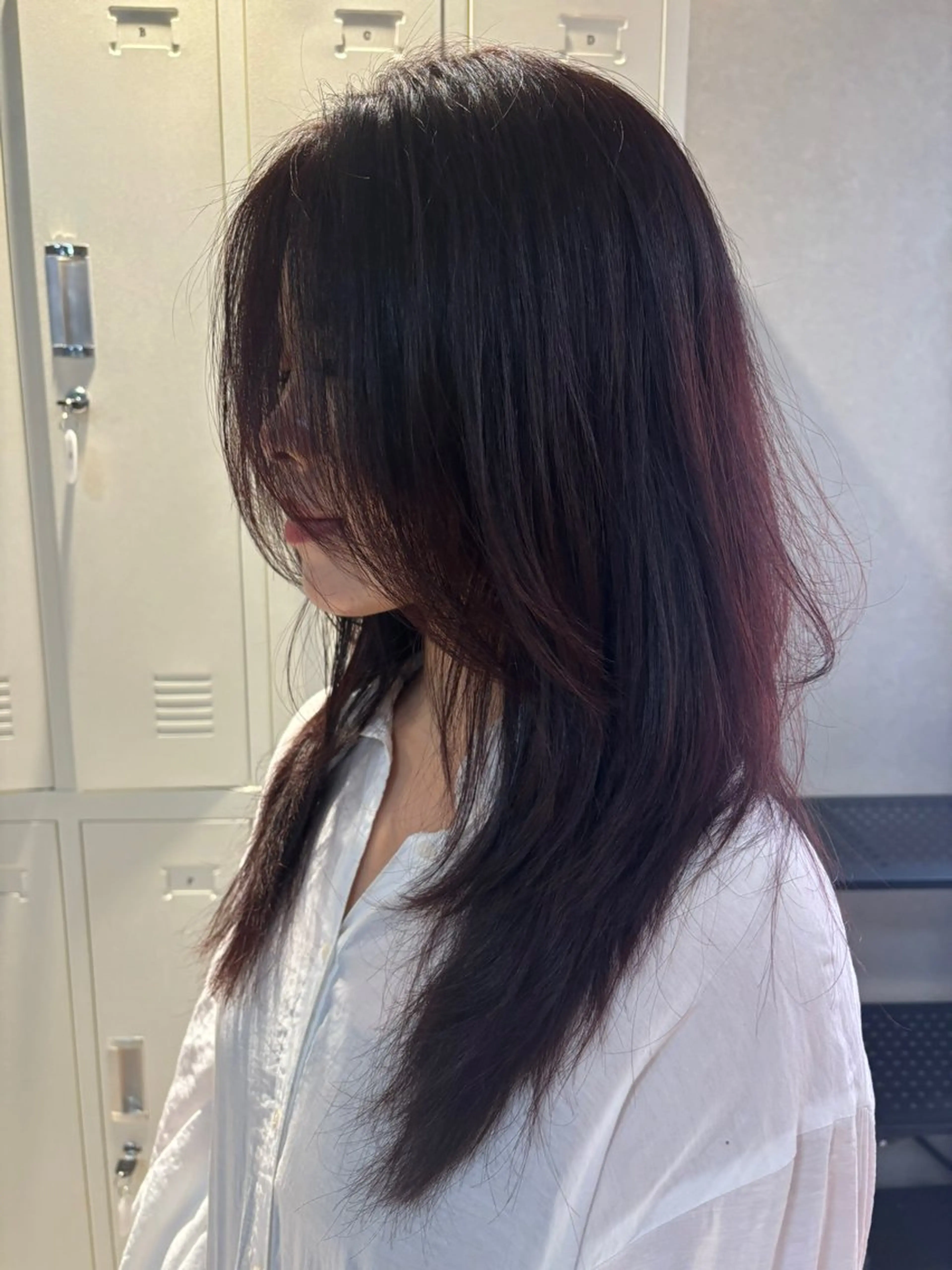 ロング カラー ボルドーカラー レイヤーカット .sayo/ Rubik's江坂のヘアスタイル