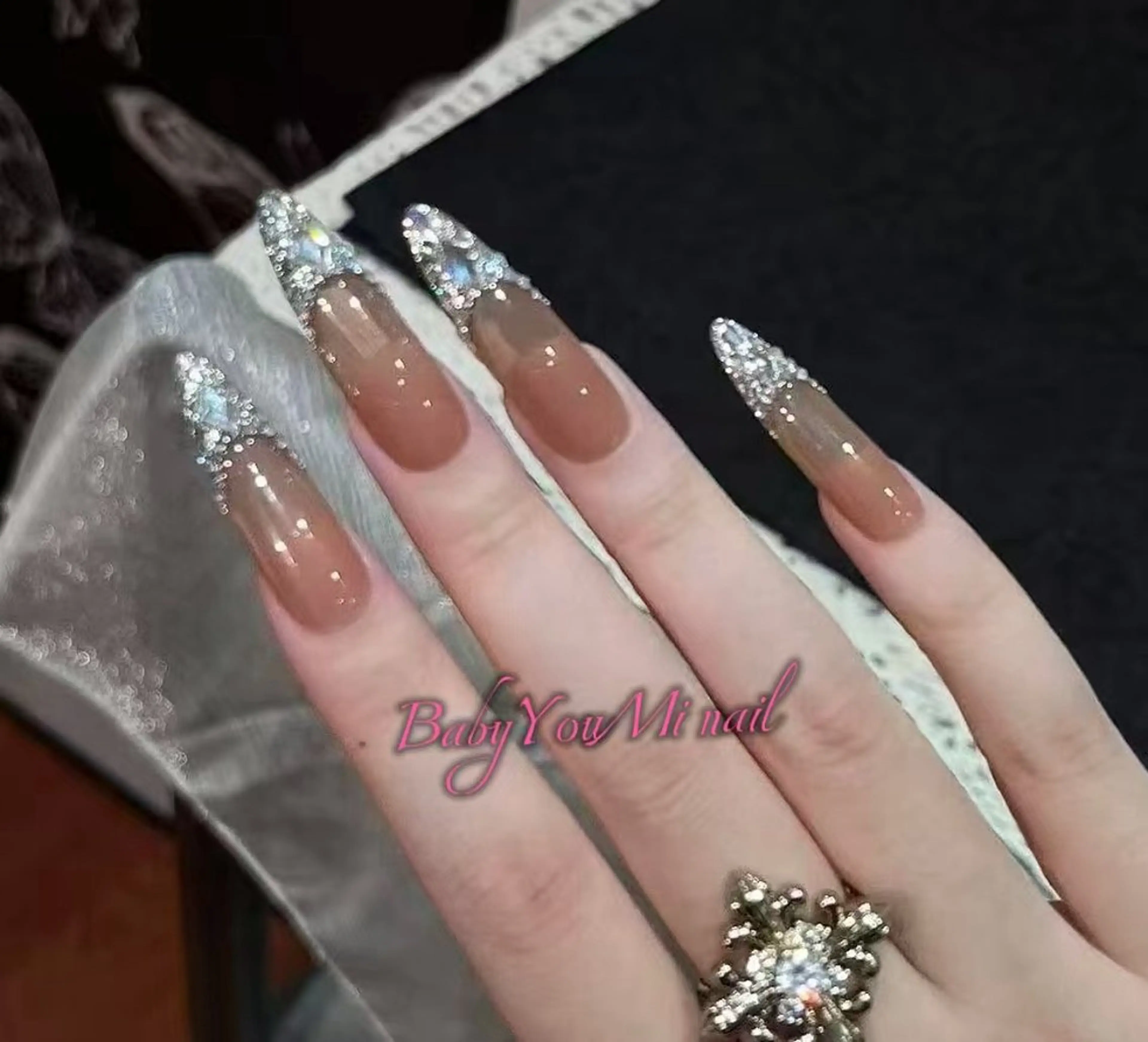 ネイル オーロラネイル フラワーネイル フットネイル フレンチネイル ジェルネイル ハンドネイル BabyYouMi nailのネイルデザイン