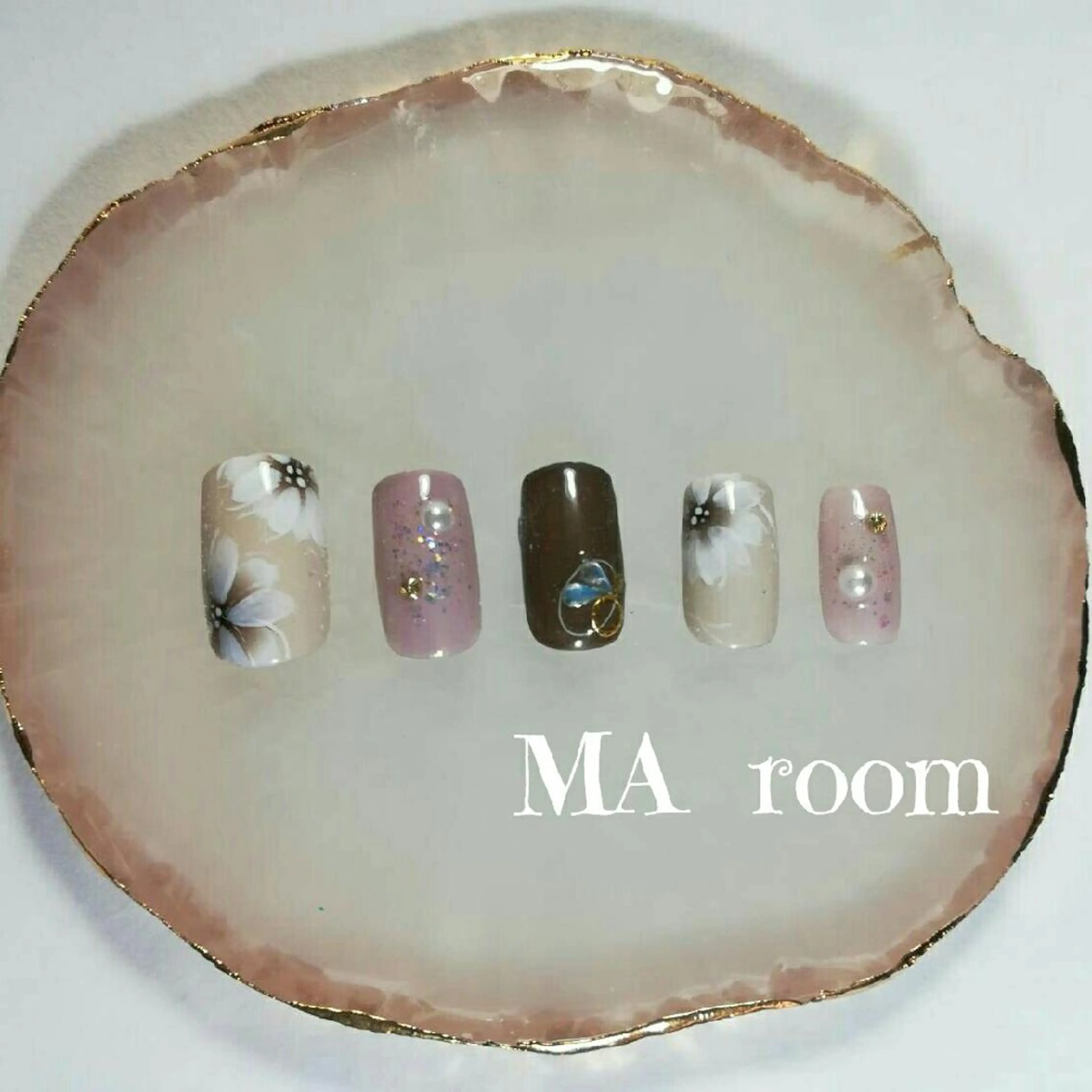 ネイル ＆MERCI所属・&MERCI nail maoのネイルデザイン