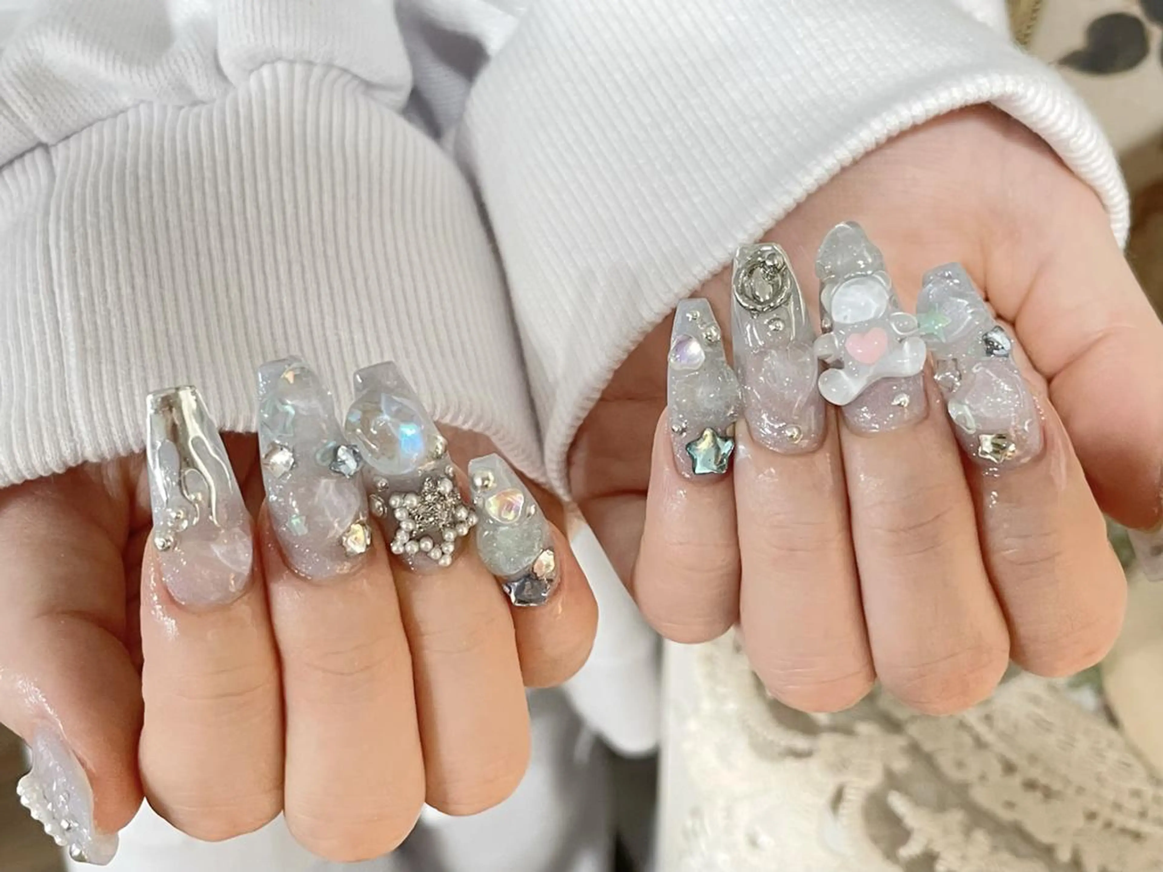 ネイル ジェルネイル キラキラネイル 韓国ネイル ラメ(グリッター) マグネットネイル One plus StudioNailのネイルデザイン