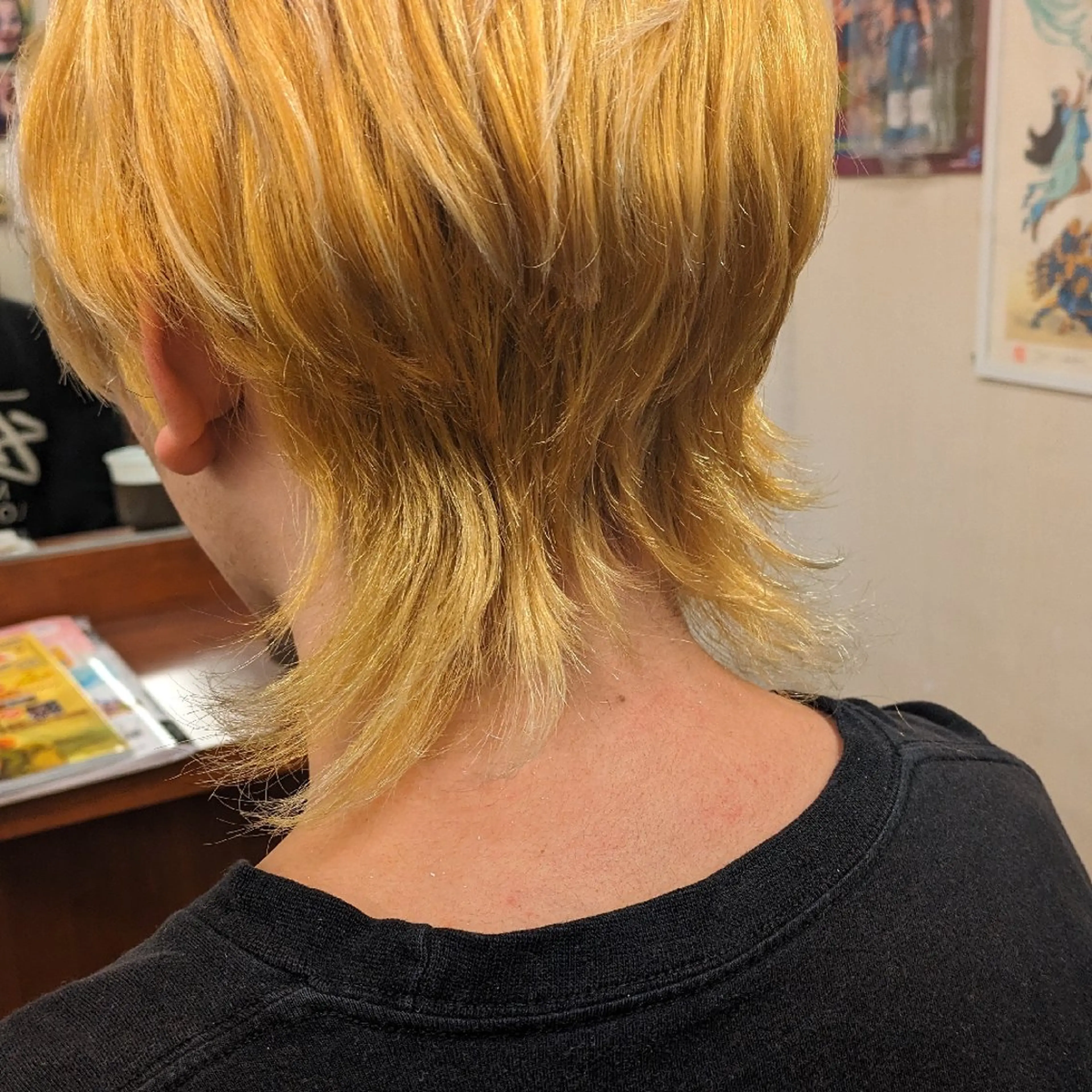 ショート カラー ブリーチ ショートヘア ウルフカット カット ヘアカラー トリートメント fuwat所属・秋葉原でカラーする なら🐉ちぇーたんのヘアスタイル