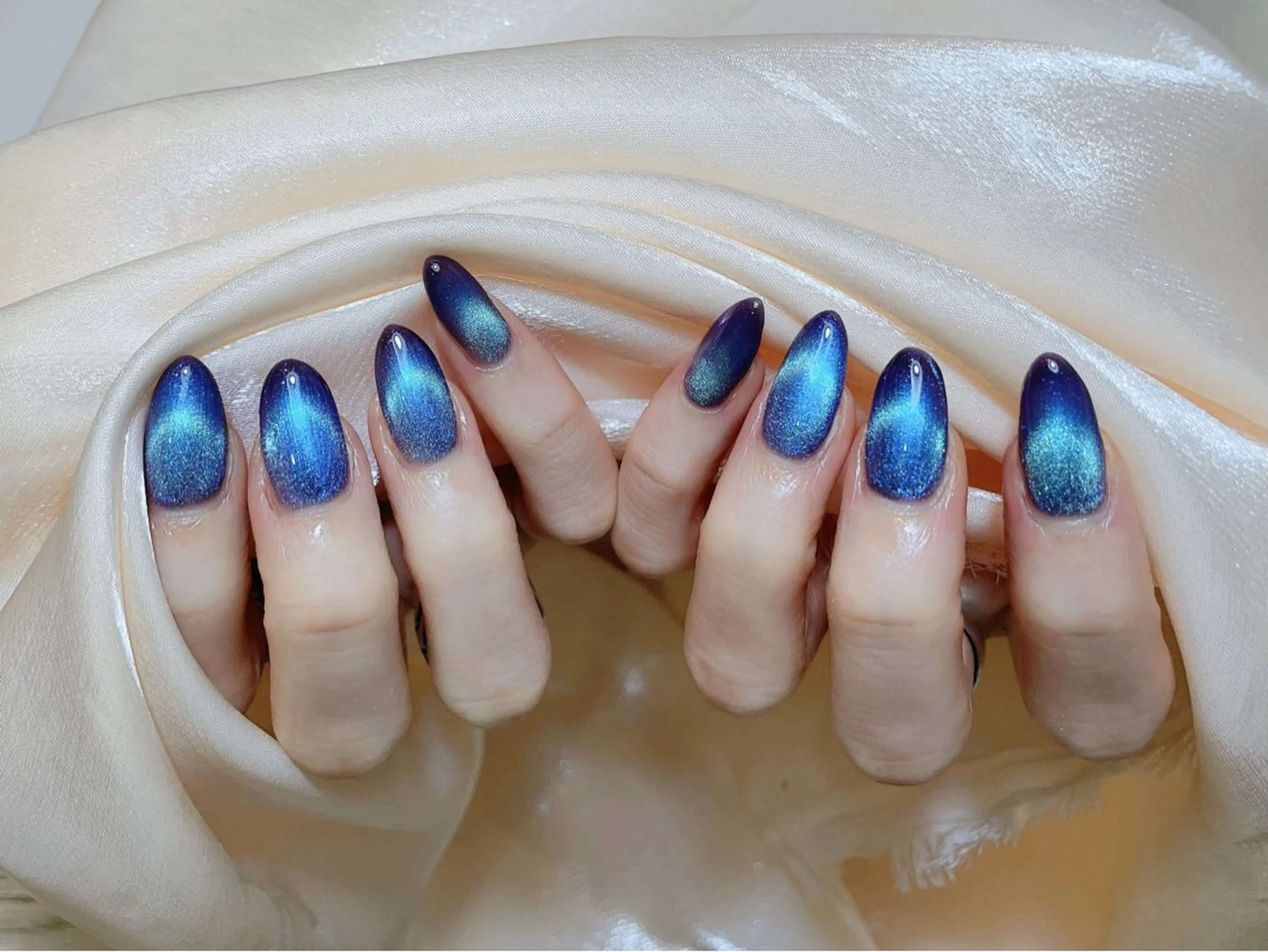 ネイル オーロラネイル 長さ出し フレンチネイル ジェルネイル ガラスフレンチ Rela・S所属・Rela・S NAILのネイルデザイン