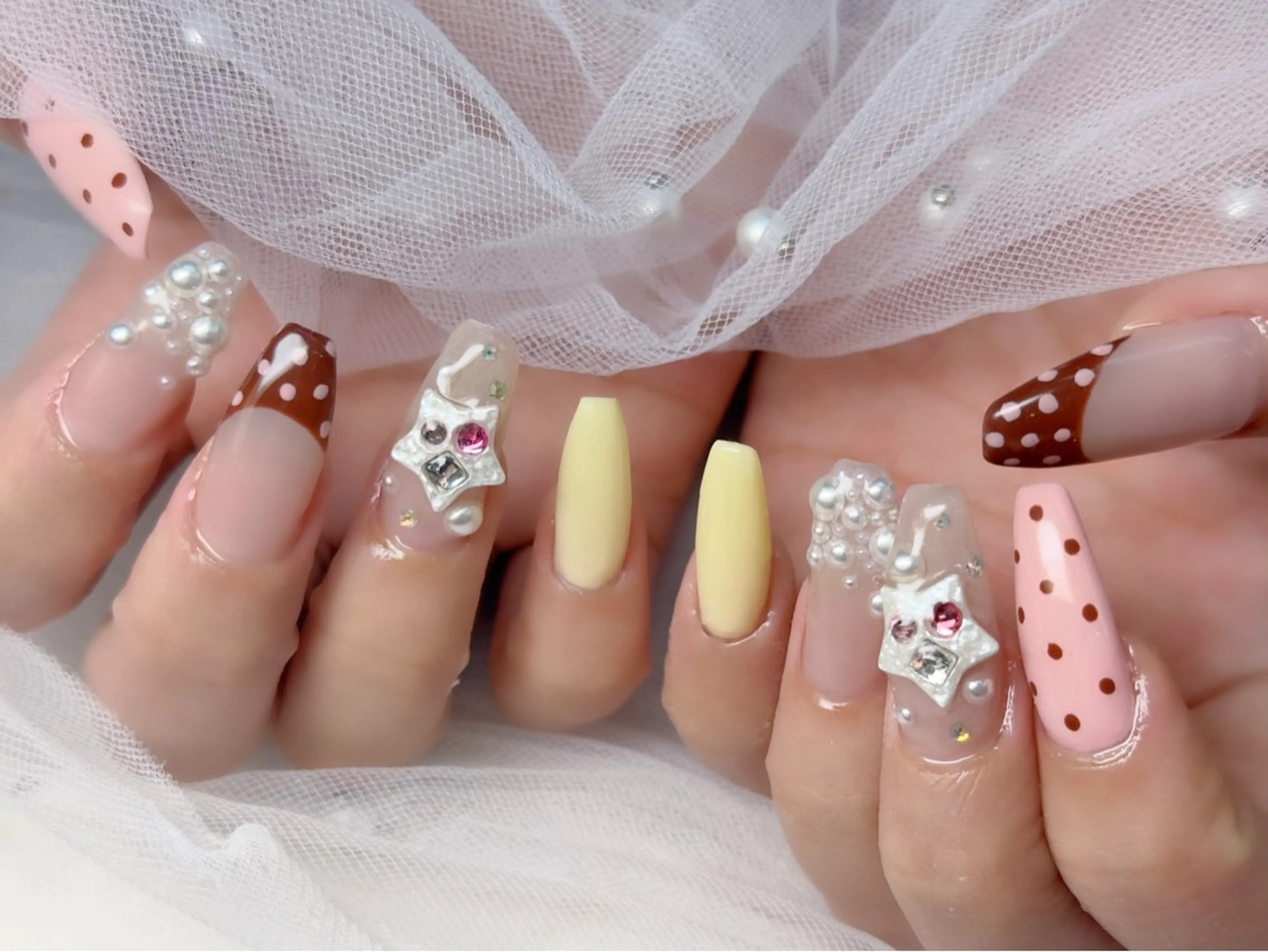 ネイル ハンドネイル Queennail 北堀江AYAのネイルデザイン