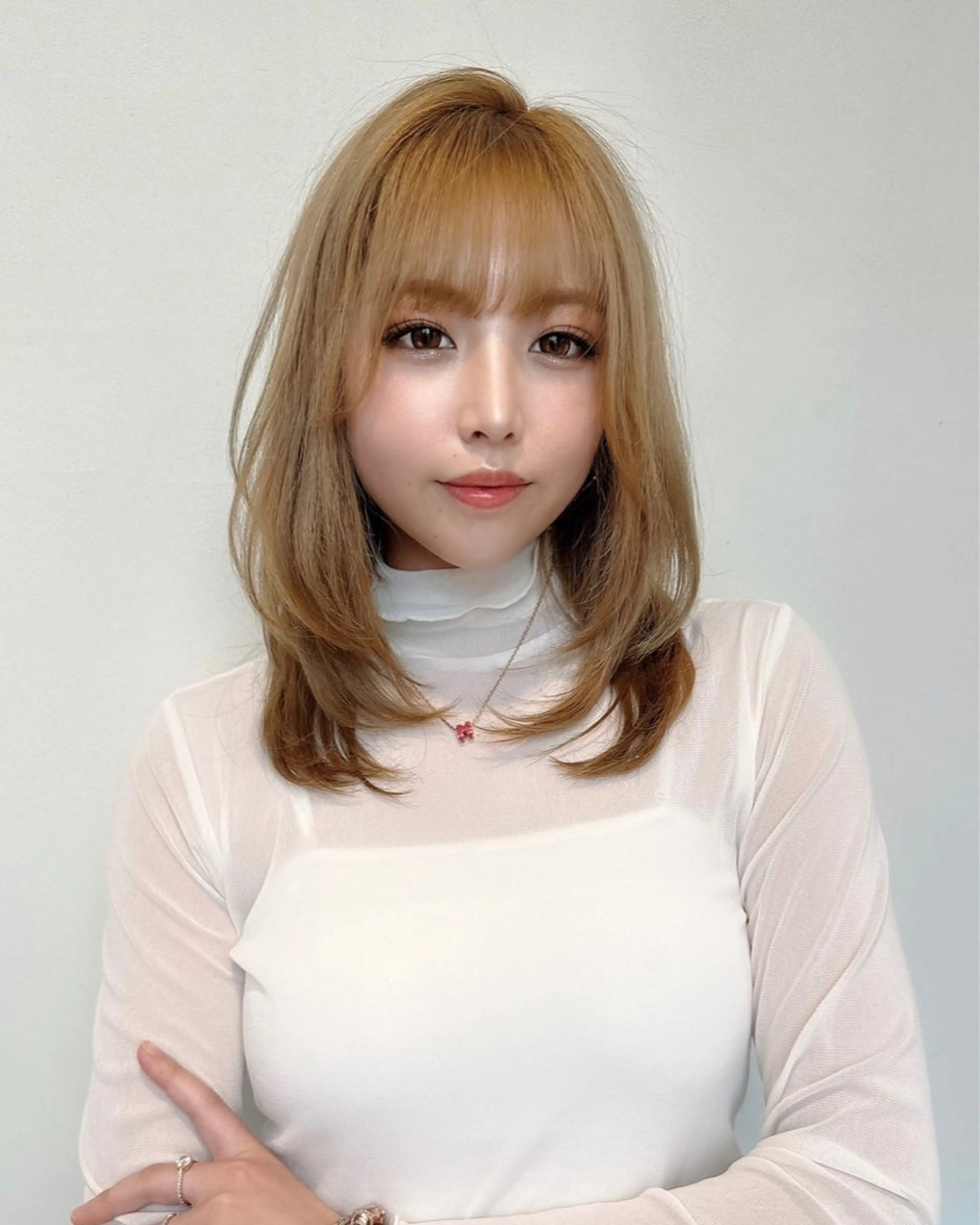 セミロング カラー カット ヘアカラー トリートメント 酒井 里穂のヘアスタイル