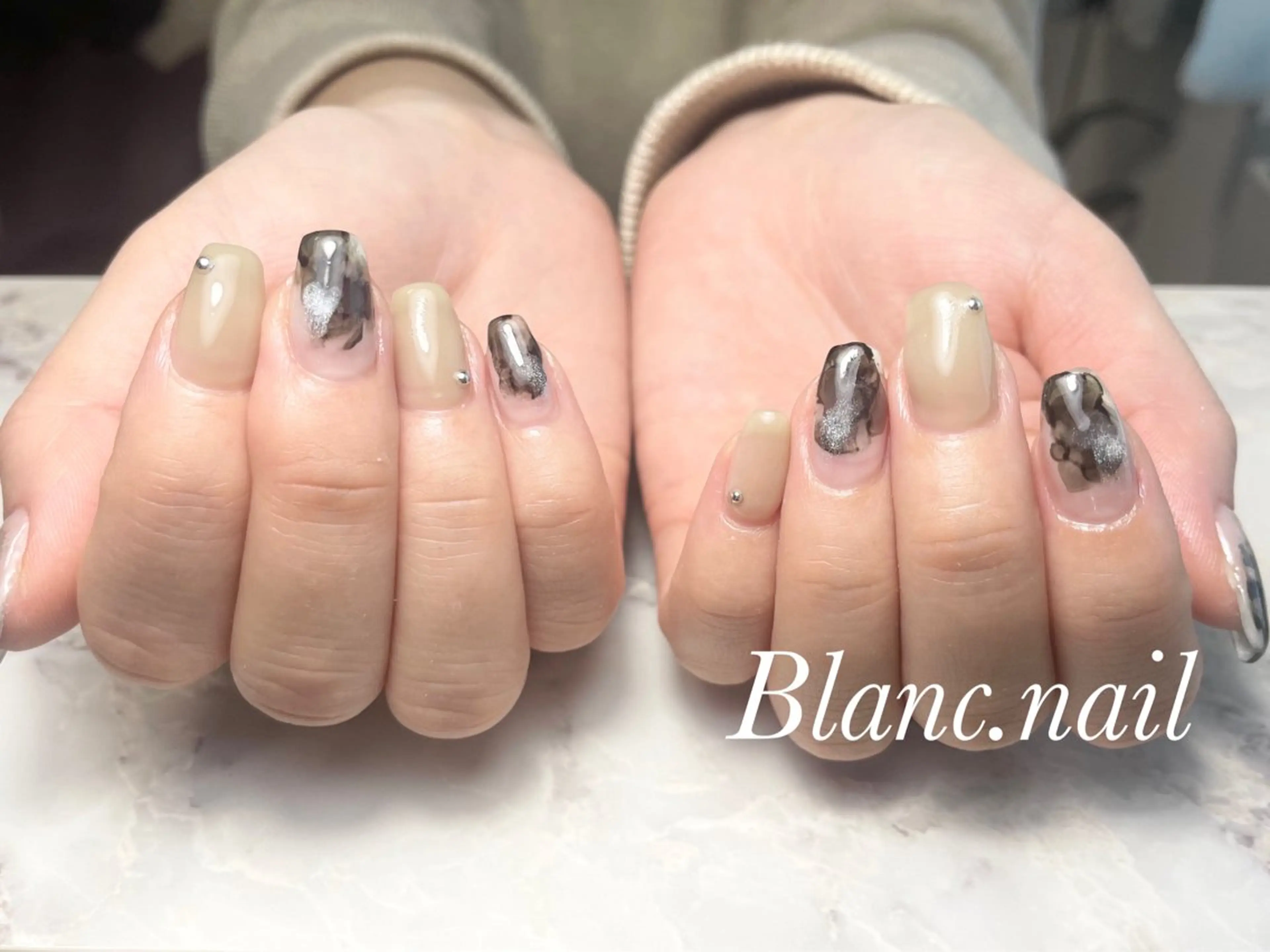 ネイル ジェルネイル マグネットネイル ミラーネイル ニュアンスネイル パラジェル ハンドネイル BLANCEnail所属・BLANCnail yuuのネイルデザイン