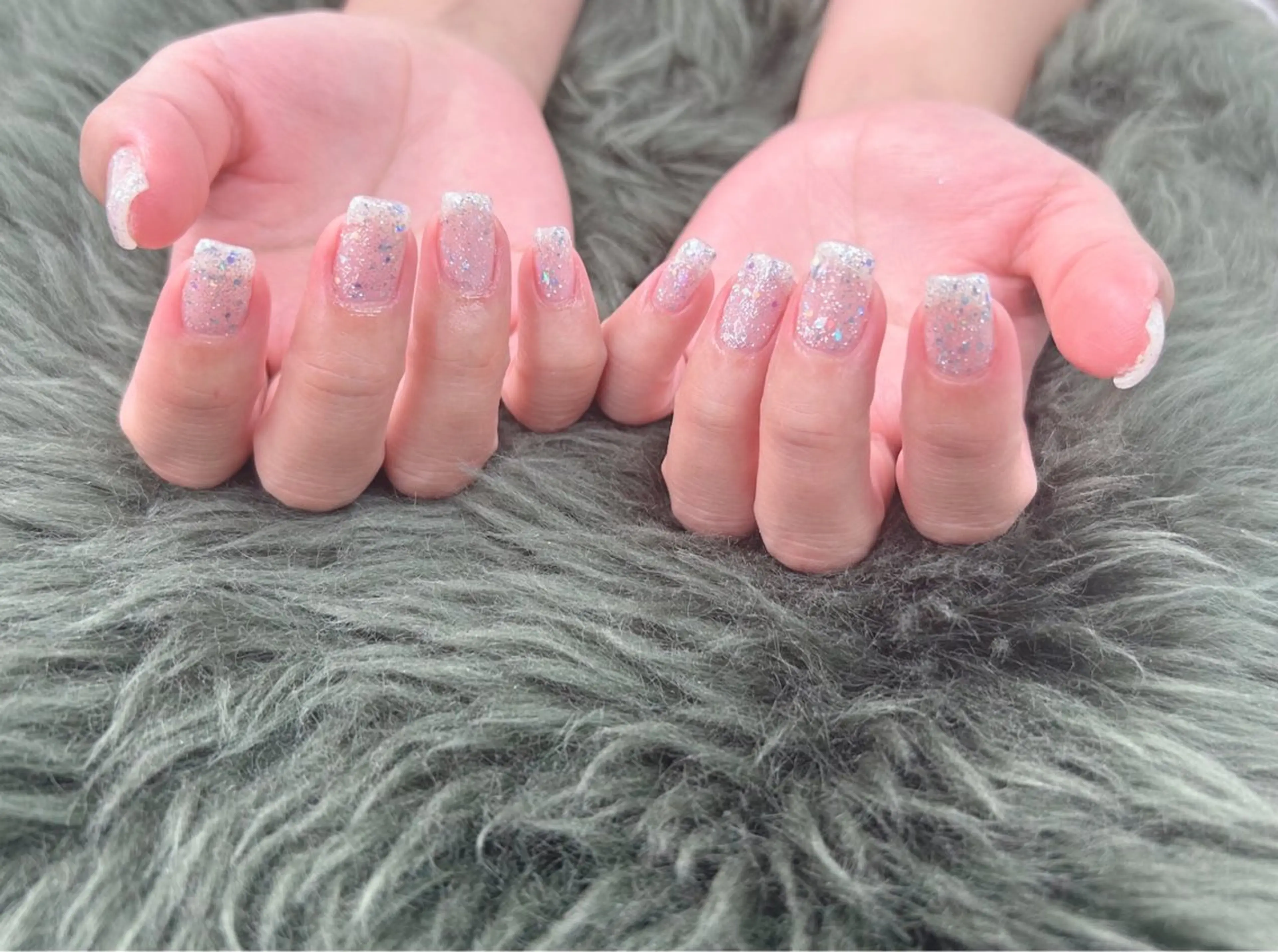 ネイル キラキラネイル ラメ(グリッター) ハンドネイル Nail Salon agré所属・agré ネイルサロン　アグレのネイルデザイン