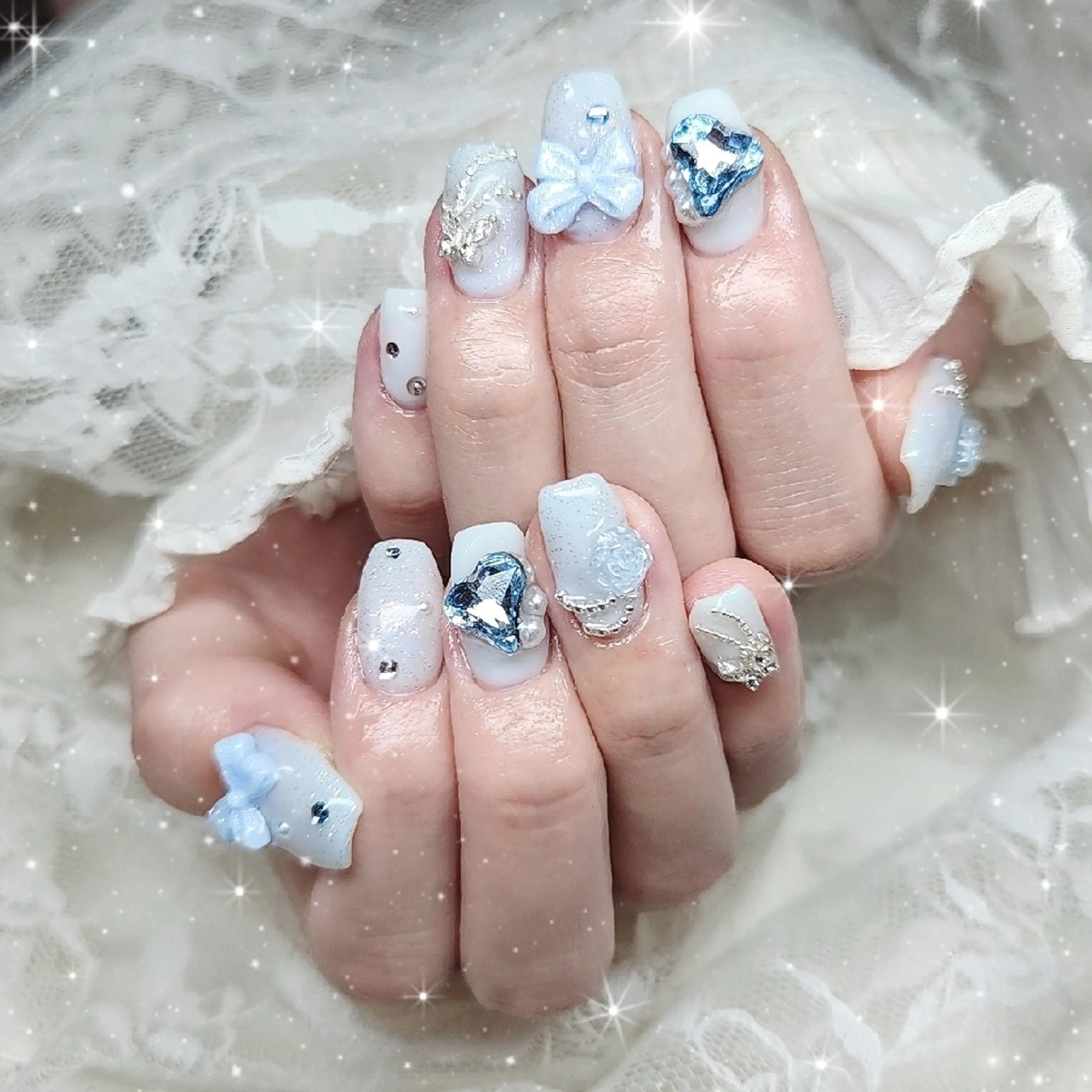 ネイル ガーリー キラキラネイル 韓国ネイル ハンドネイル nailsalon sissy所属・sissy hatsuneのネイルデザイン