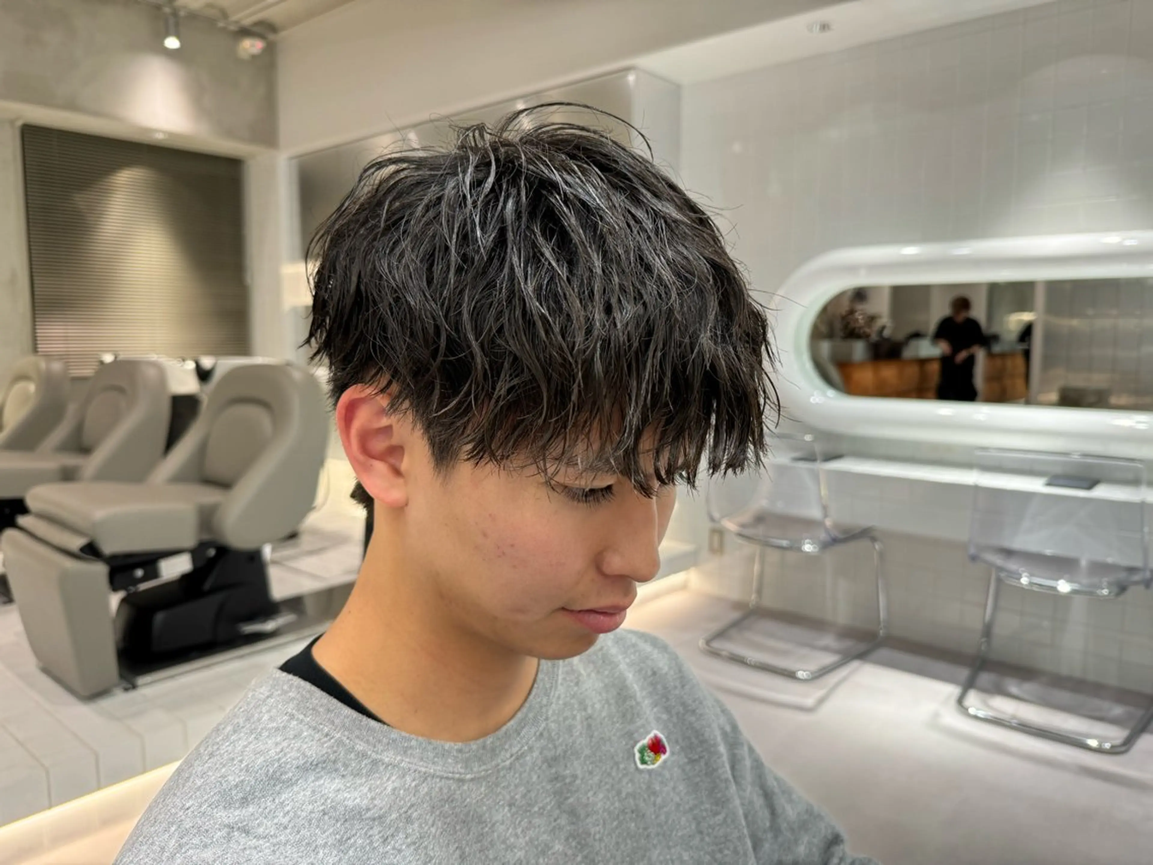 ショート パーマ メンズ メンズパーマ スパイラルパーマ fifth JINGUMAE所属・波巻きスパイラルパー マ/シャドウパーマ駿のヘアスタイル