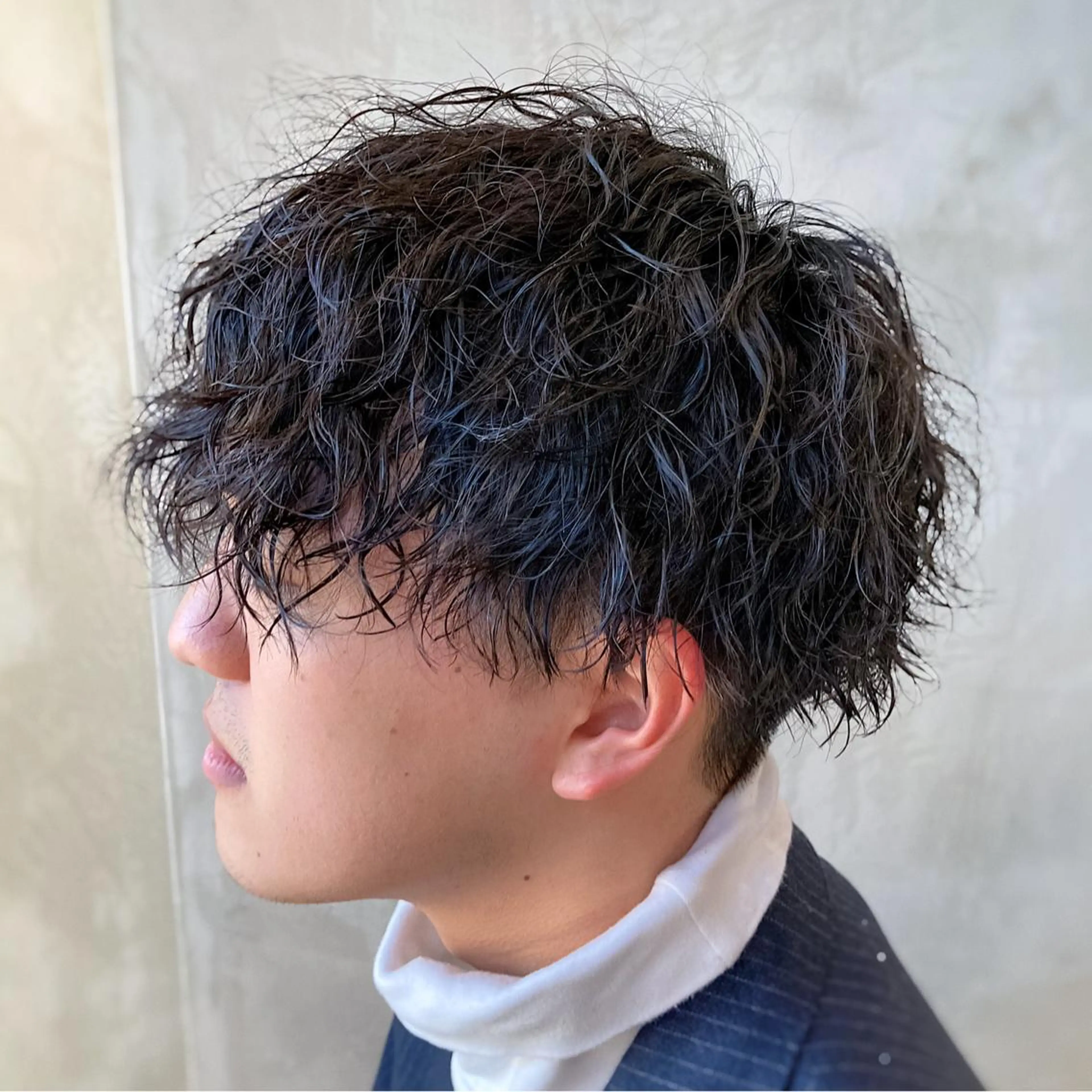 ショート パーマ メンズ マッシュ 波巻きスパイラルパー マ/シャドウパーマ駿のヘアスタイル