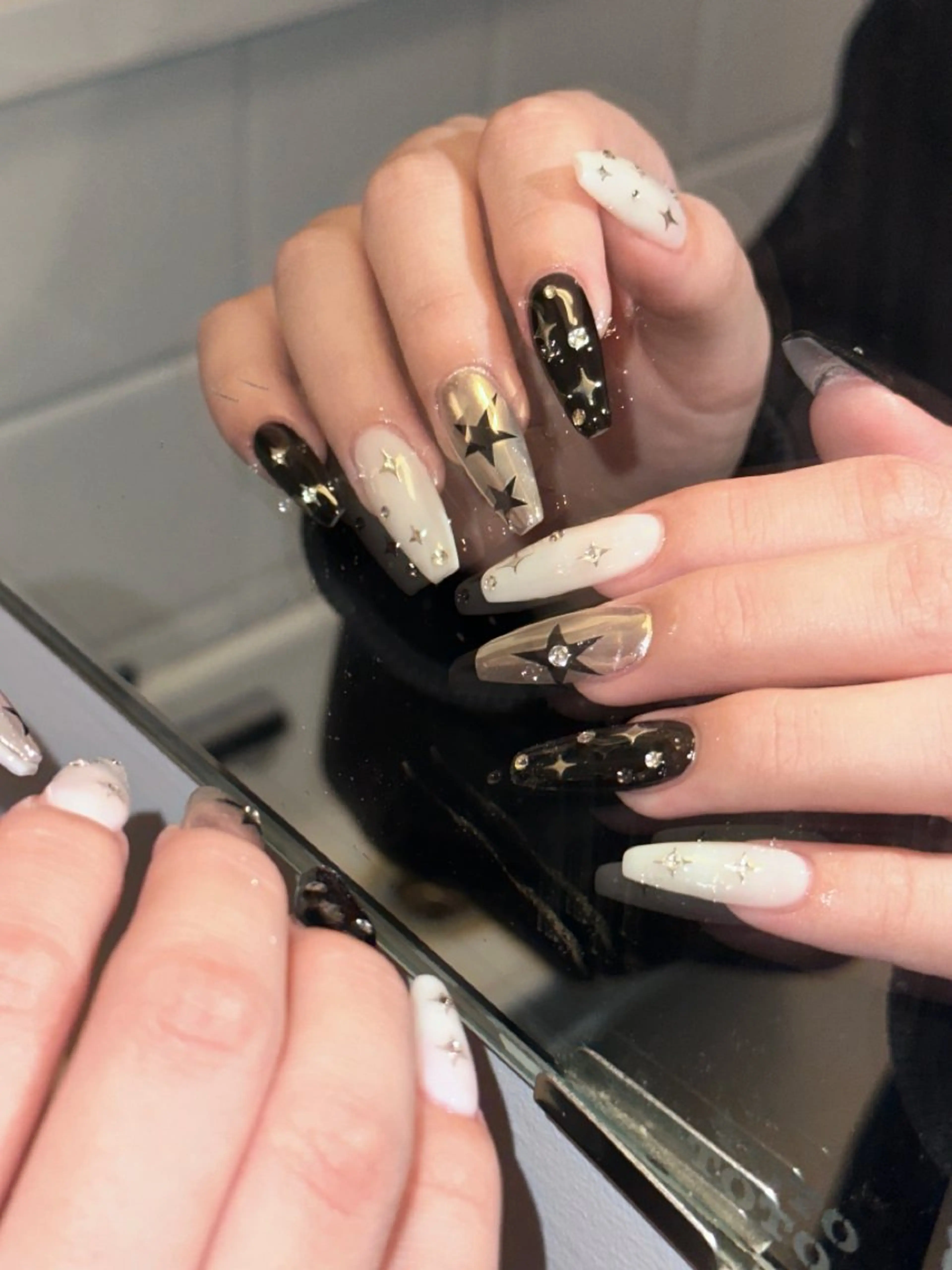 ネイル ワンカラーネイル ♱˖⁺ 𝒎𝒐𝒑𝒊 ⁺のネイルデザイン