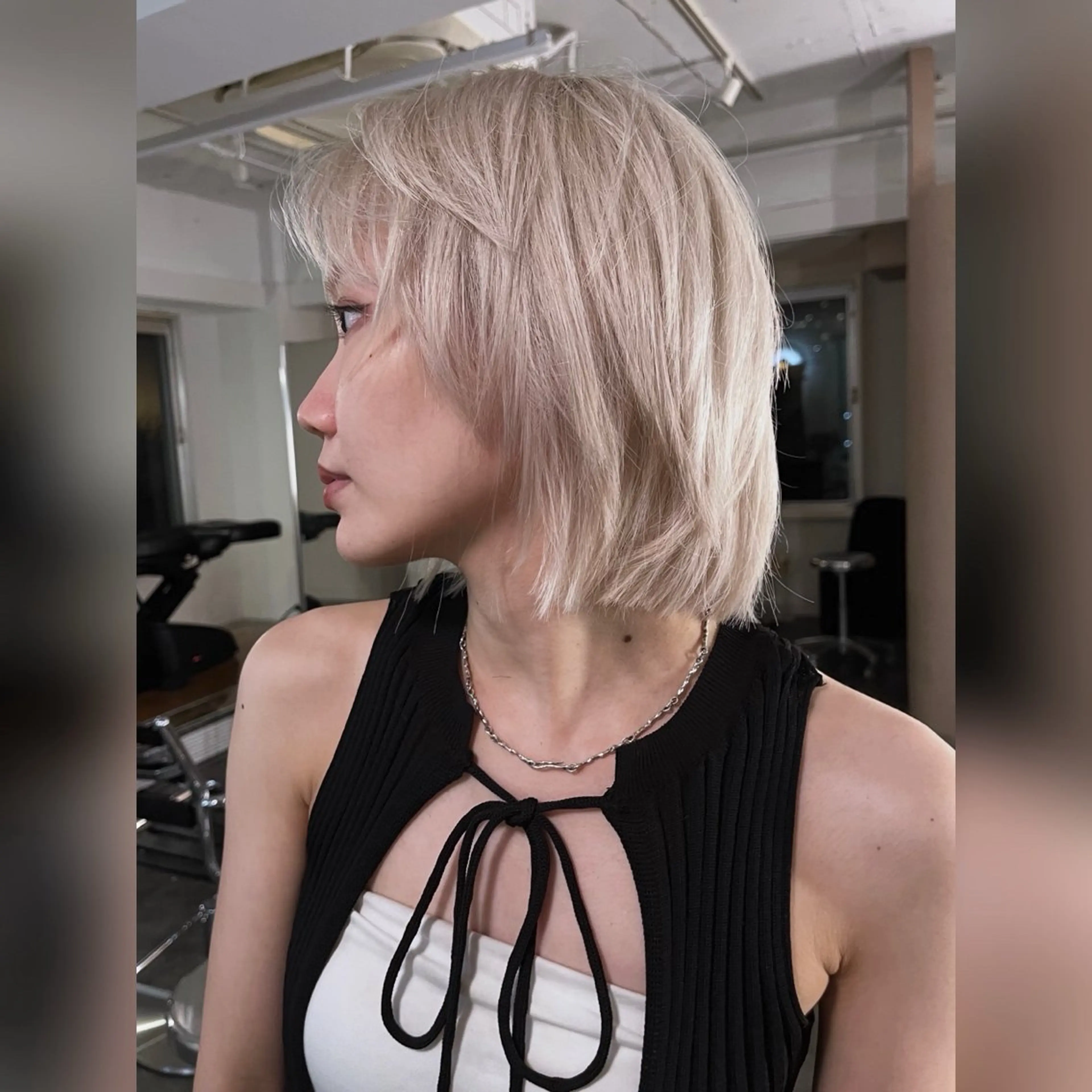 ミディアム カラー カット ヘアカラー 抜け感ハイトーン / ケアブリーチ/ユウキのヘアスタイル