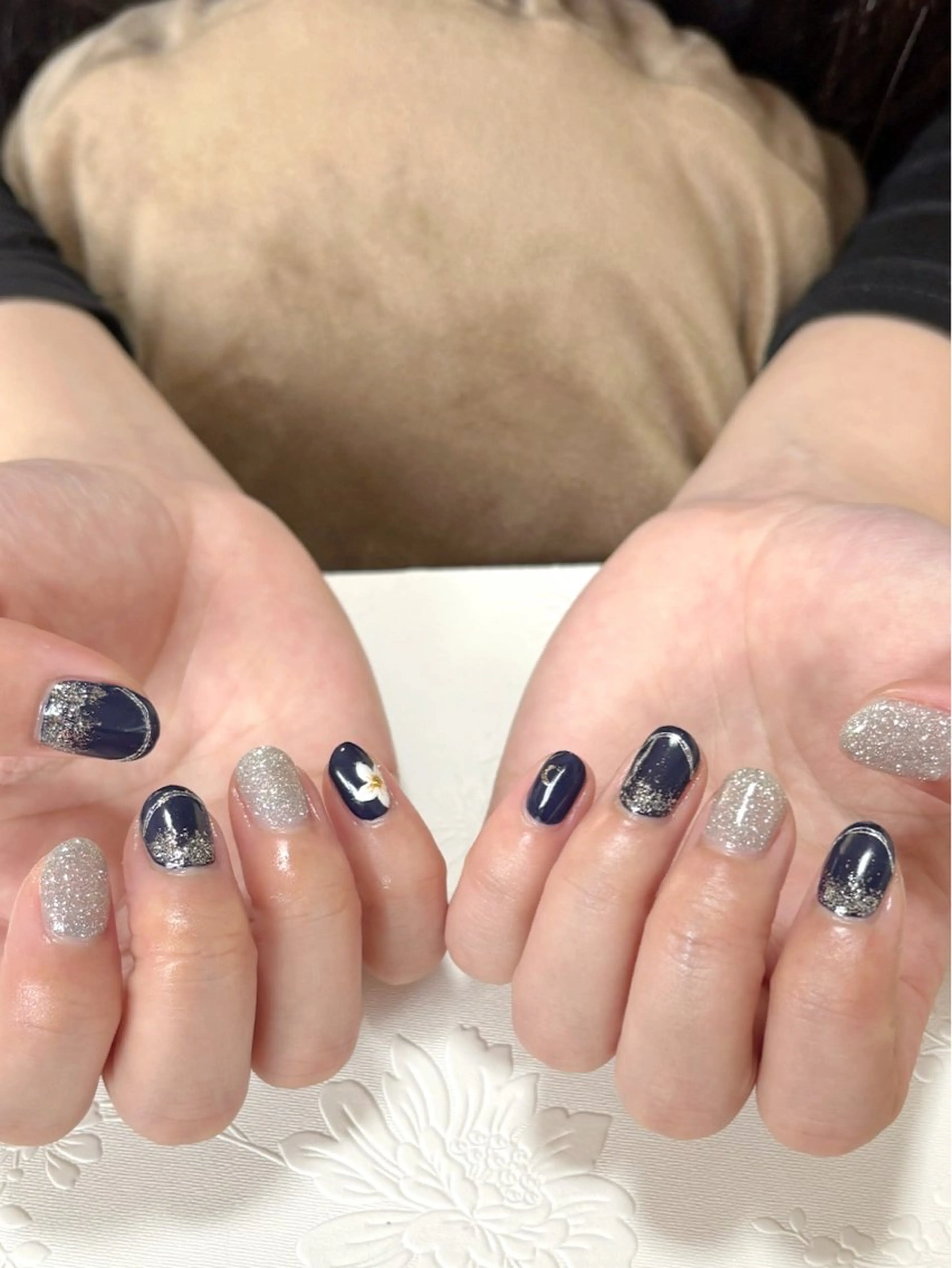 ネイル 成人式 ハンドネイル 茂野 恵のネイルデザイン