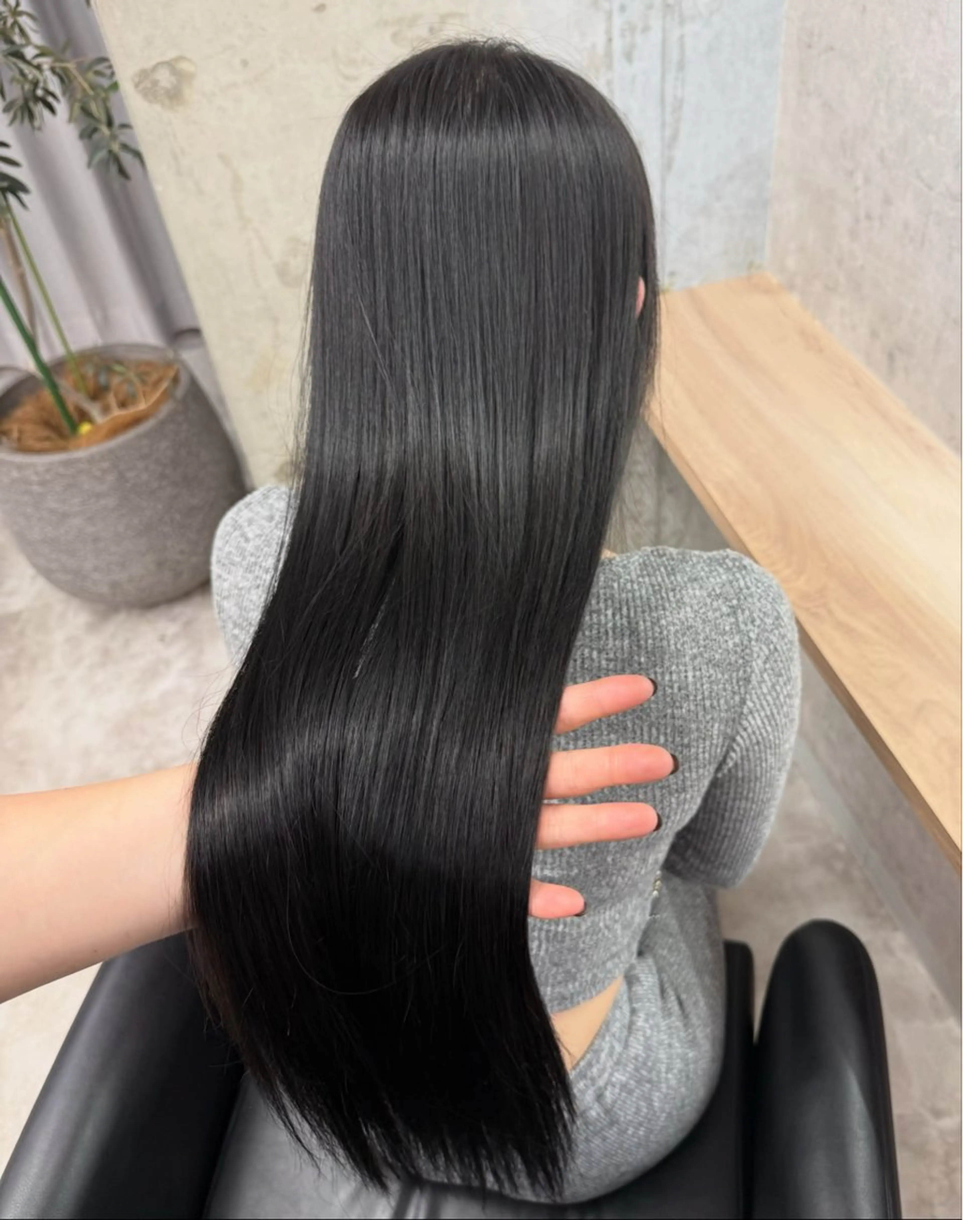 ロング トリートメント 秋山 七海のヘアスタイル