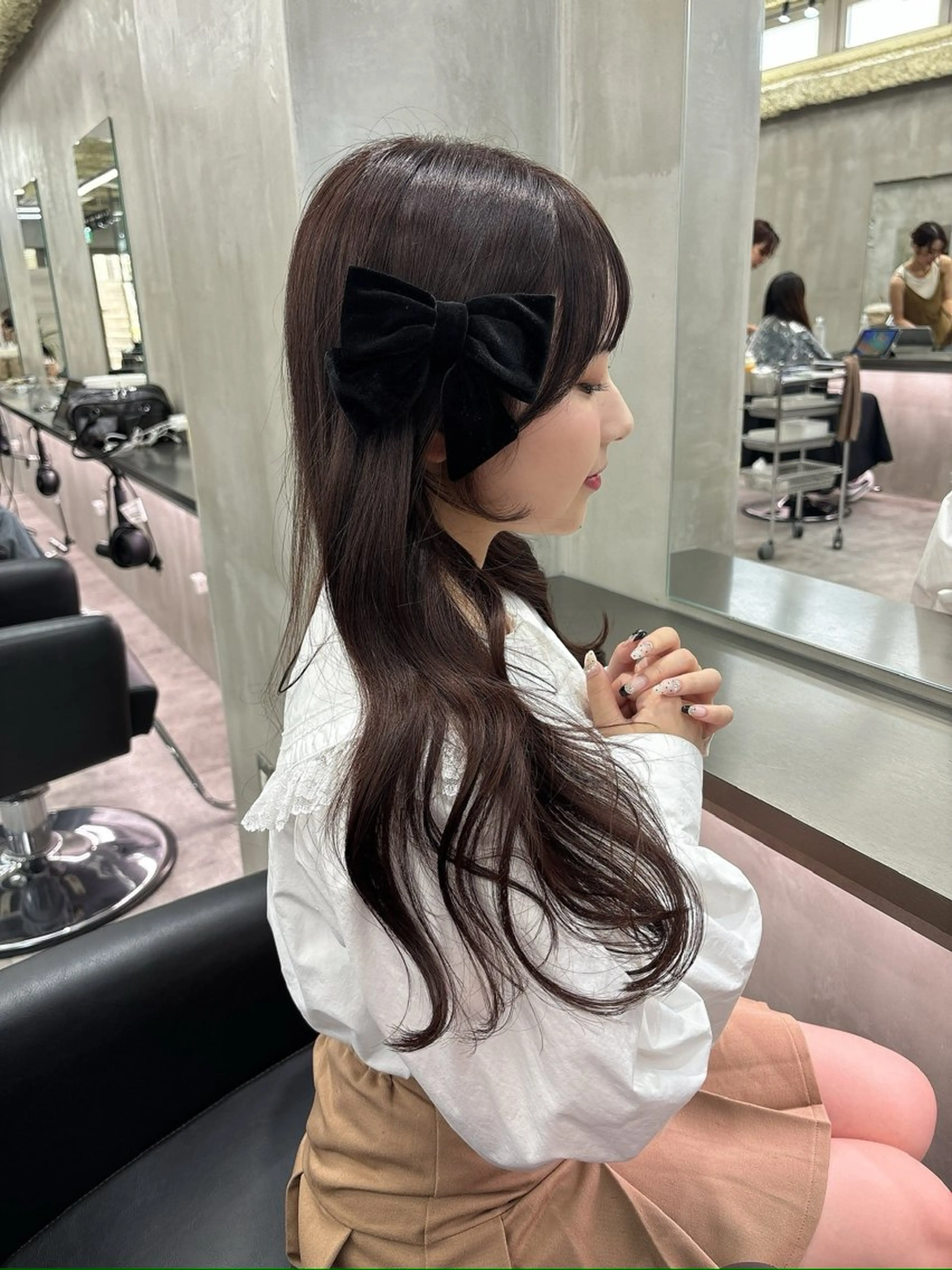 ロング カラー ヘアアレンジ 成人式 ベージュカラー ブリーチ 透明感カラー ブリーチなしカラー ヘアカラー the path sora♡のヘアスタイル