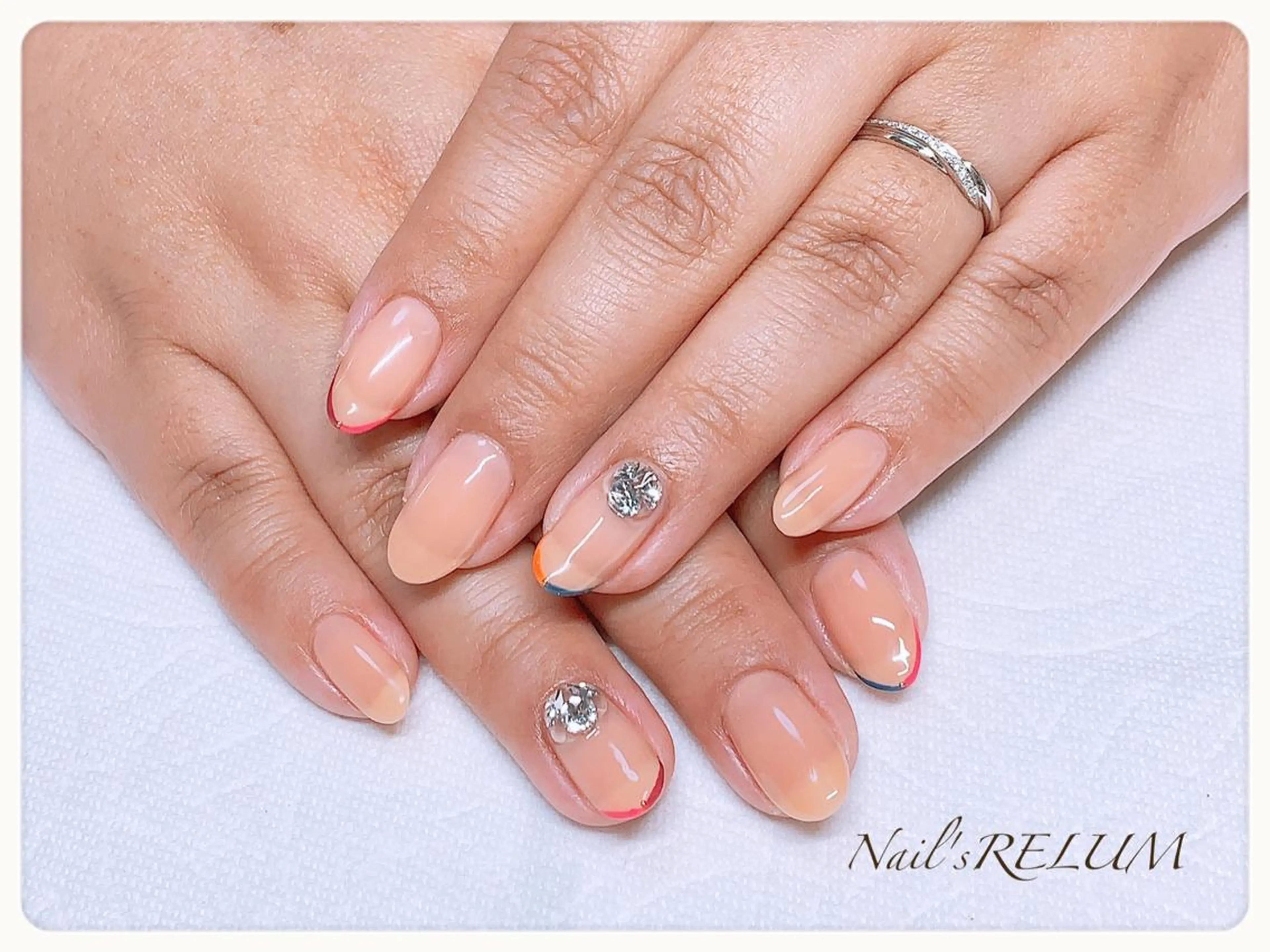 ネイル ブライダルネイル ハンドネイル THECOLORS所属・近貞 莉奈のネイルデザイン