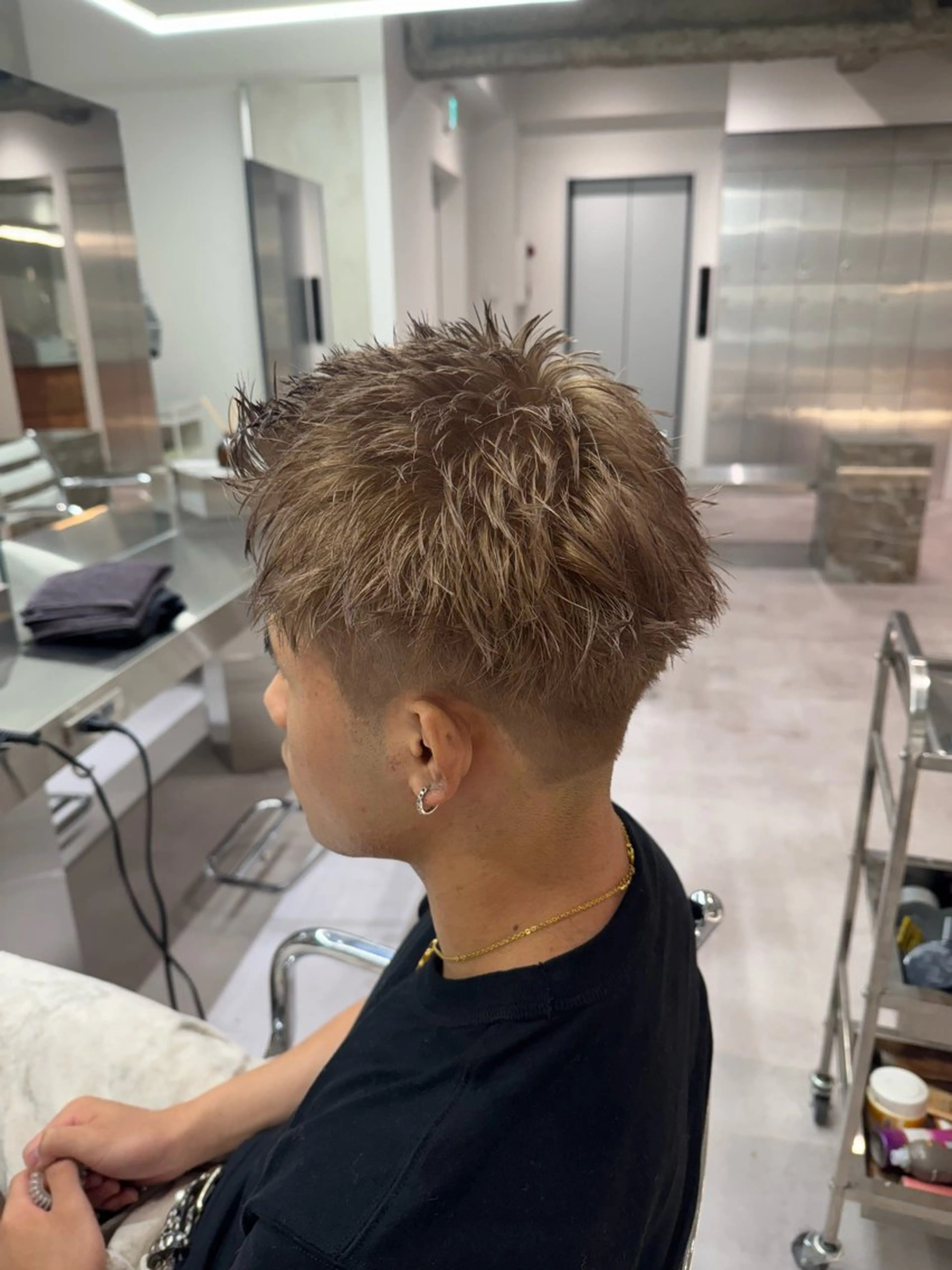 カラー メンズ ベージュカラー ミルクティーベージュ ブリーチ/パーマ特化 片平和寿のヘアスタイル