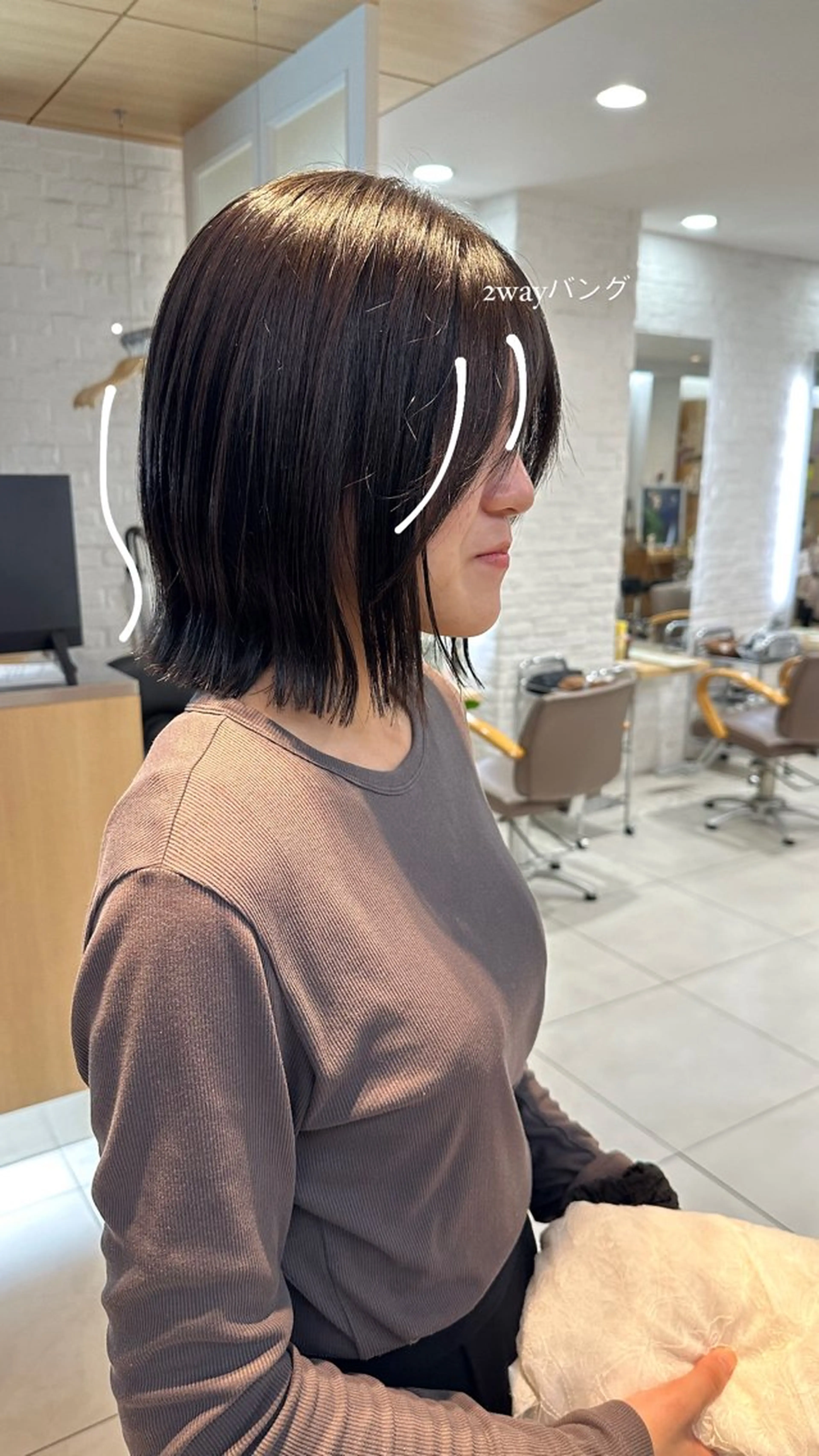 ミディアム カラー ボブ 外ハネヘア カット ヘアカラー トリートメント 山下恋佳/矢場町/ ブリーチ/ショートのヘアスタイル