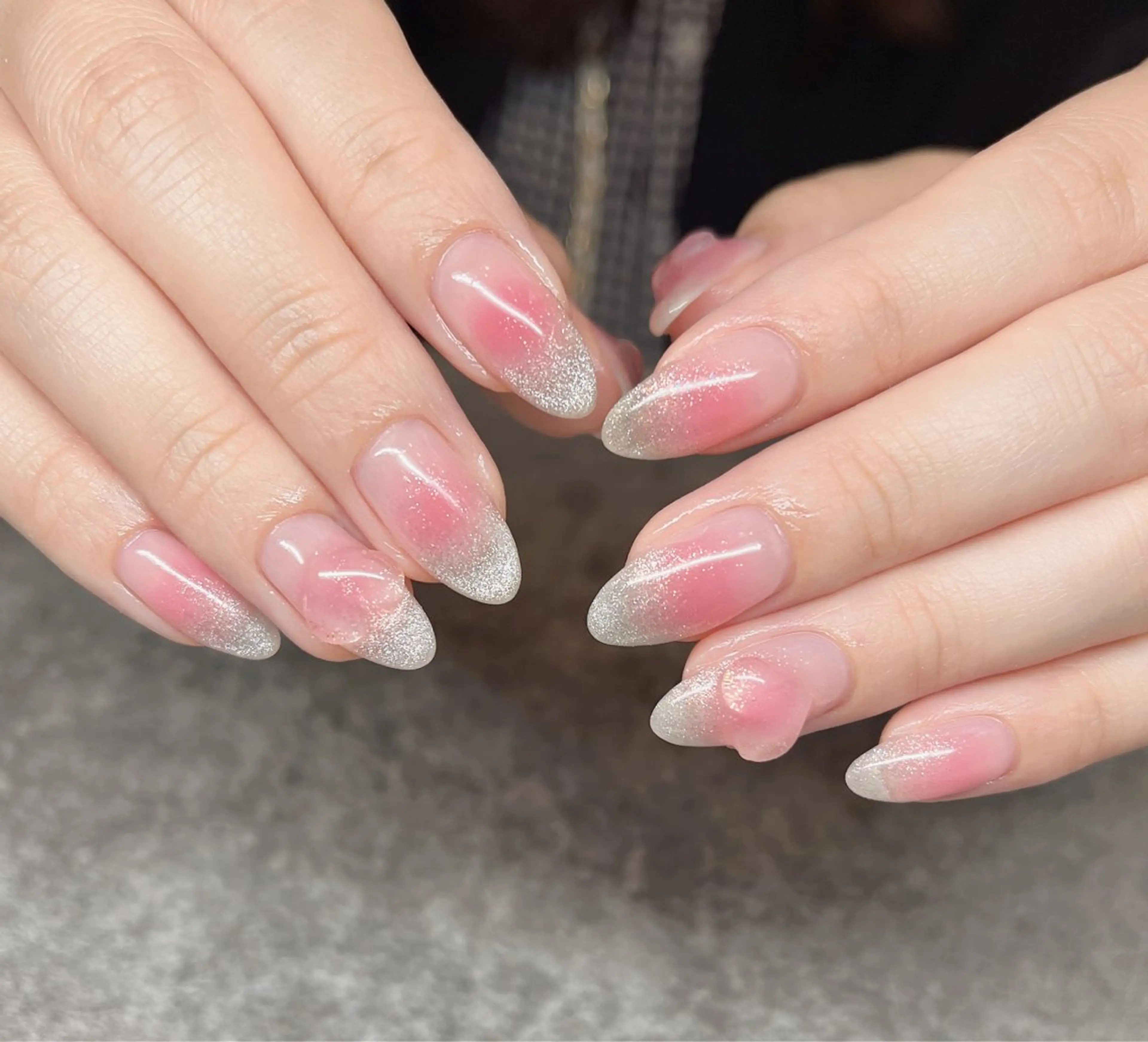 ネイル R inのネイルデザイン