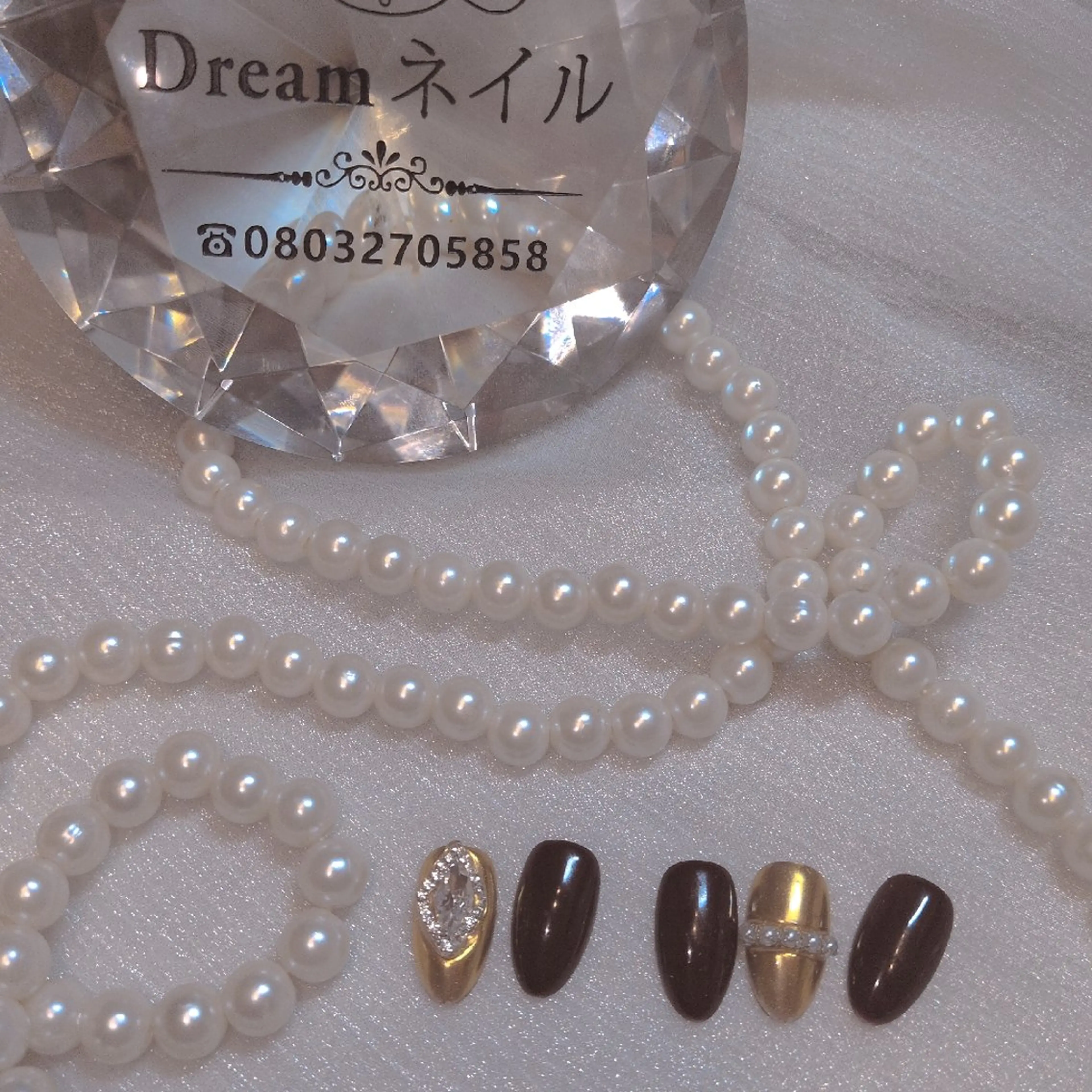 ネイル キラキラネイル ミラーネイル ワンホンネイル 冬ネイル ハンドネイル ネイリストゆか💅 長さだし、深爪矯正のネイルデザイン