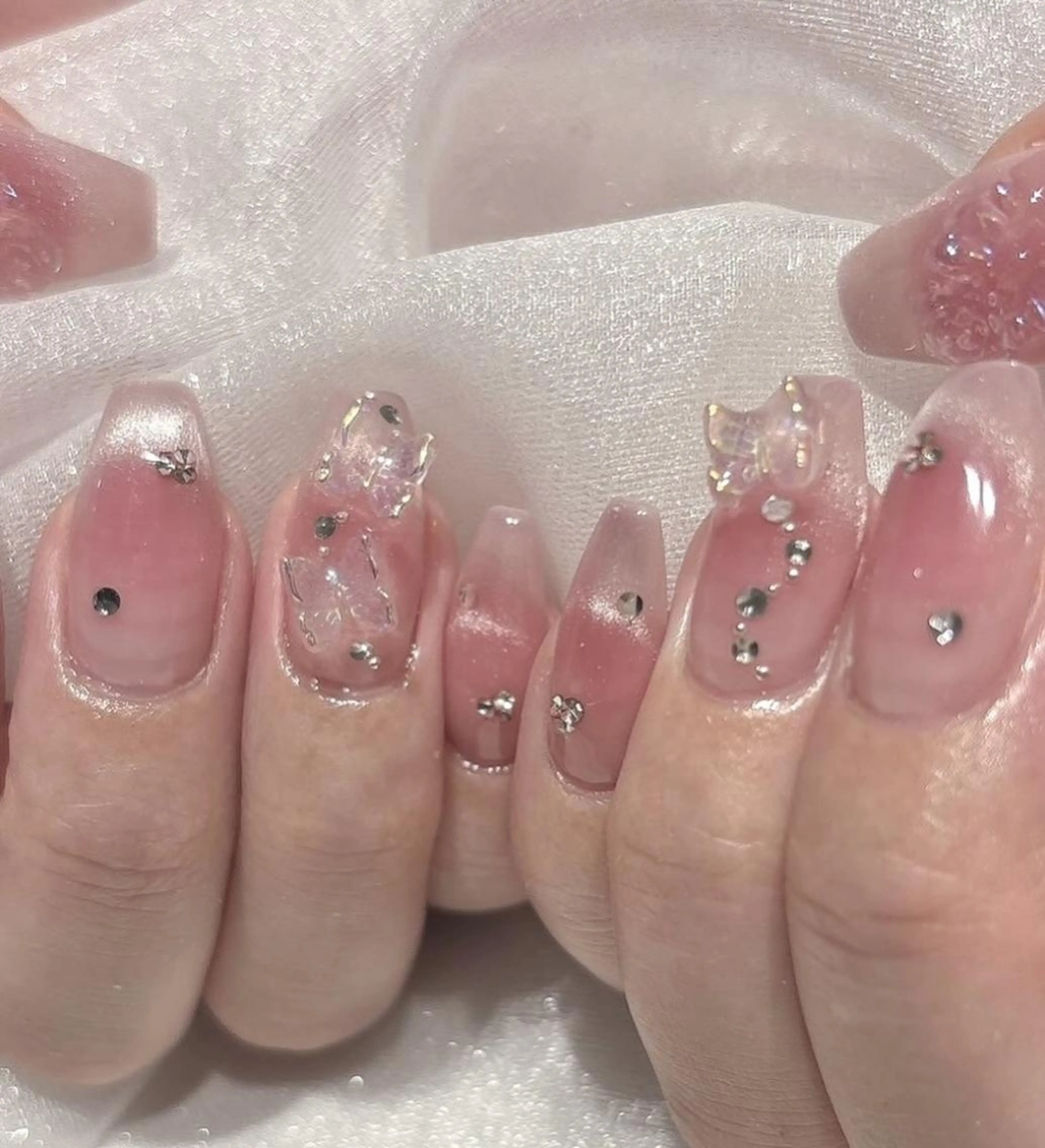 チップ長さ出し10本持ち込みデザインネイル(デザイン6本🎀)の写真