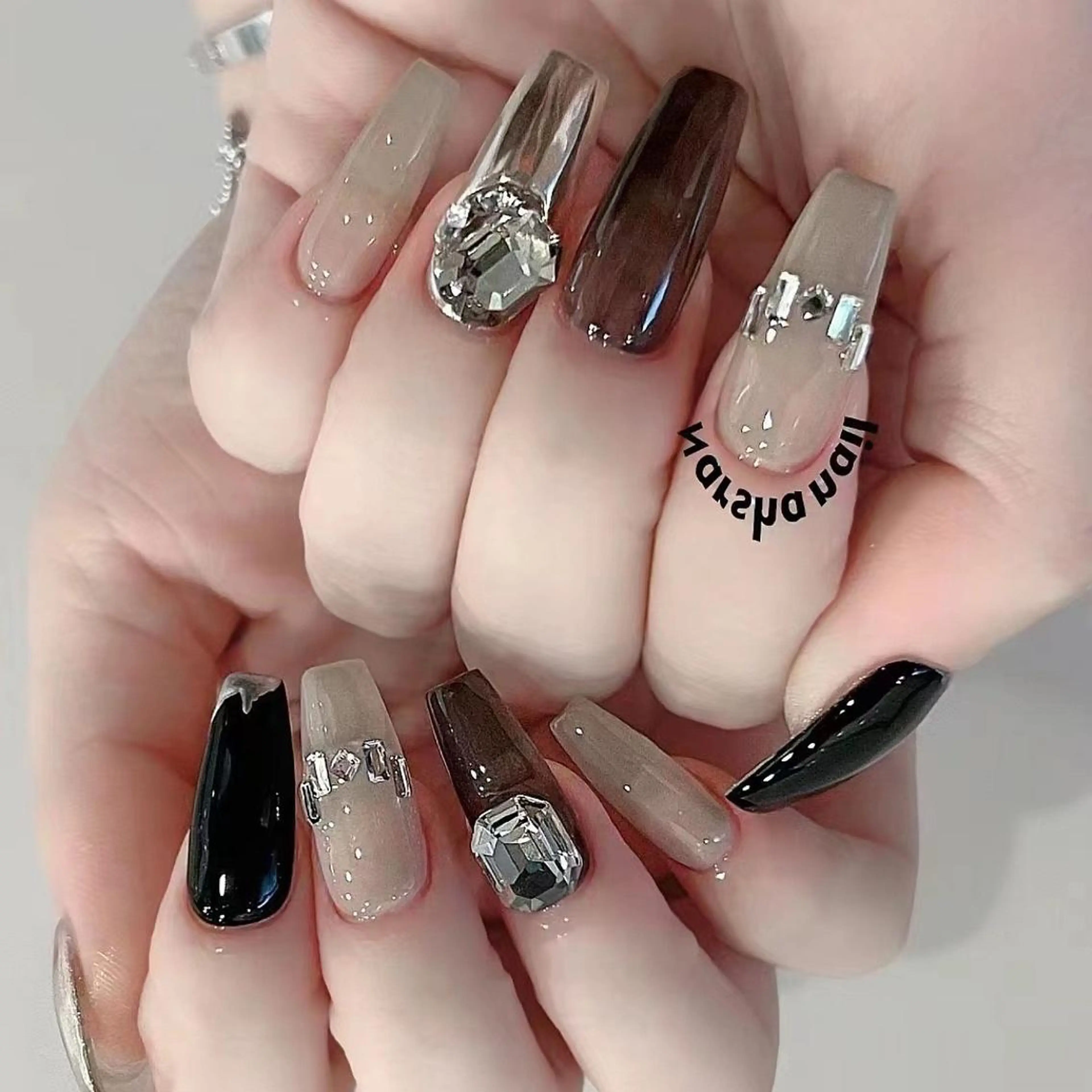 ネイル ジェルネイル スカルプネイル ネイルチップ ✨みゆき ✨のネイルデザイン