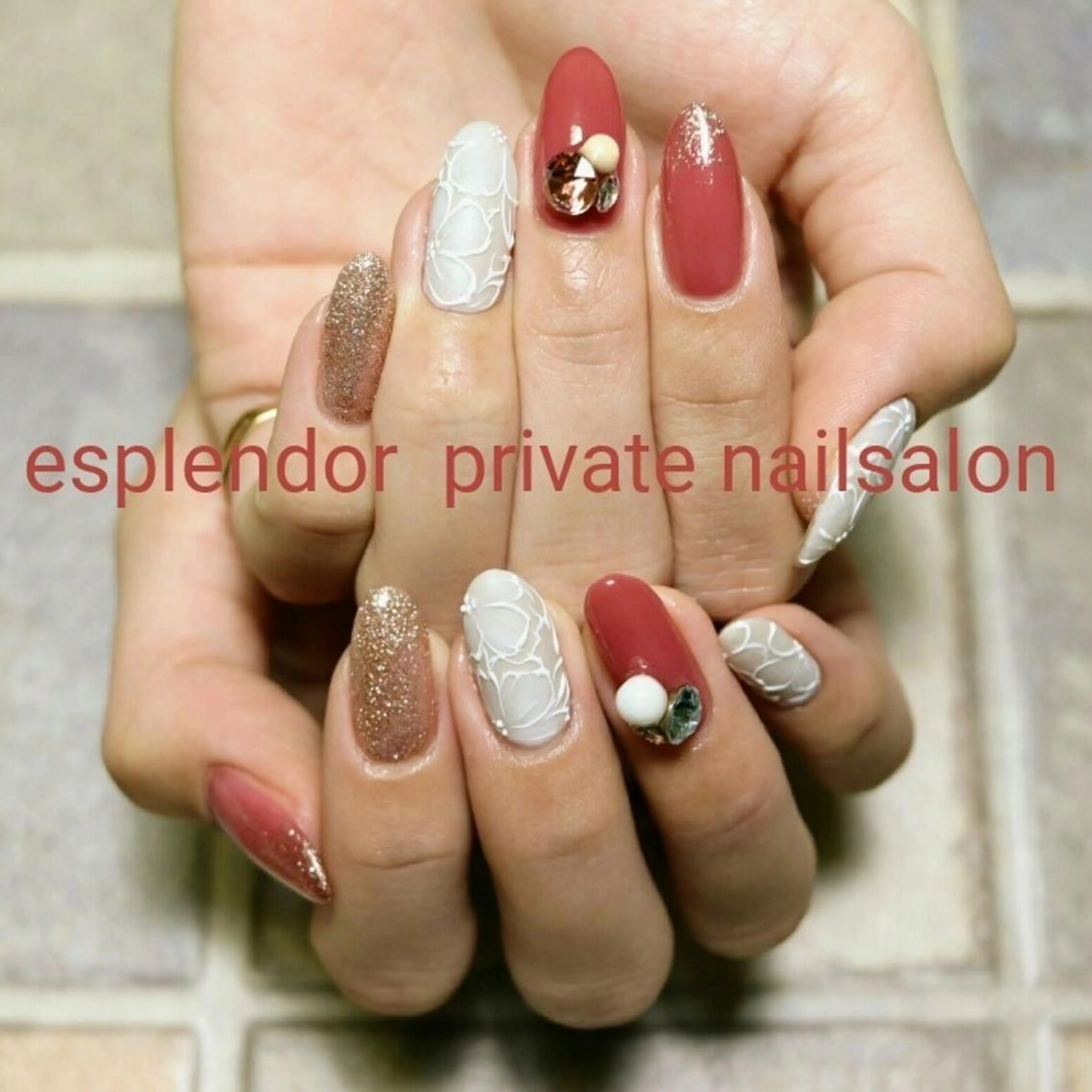 ネイル レース 赤色 esplendor  エスプレンドル所属・esplendor  エスプレンドルのネイルデザイン