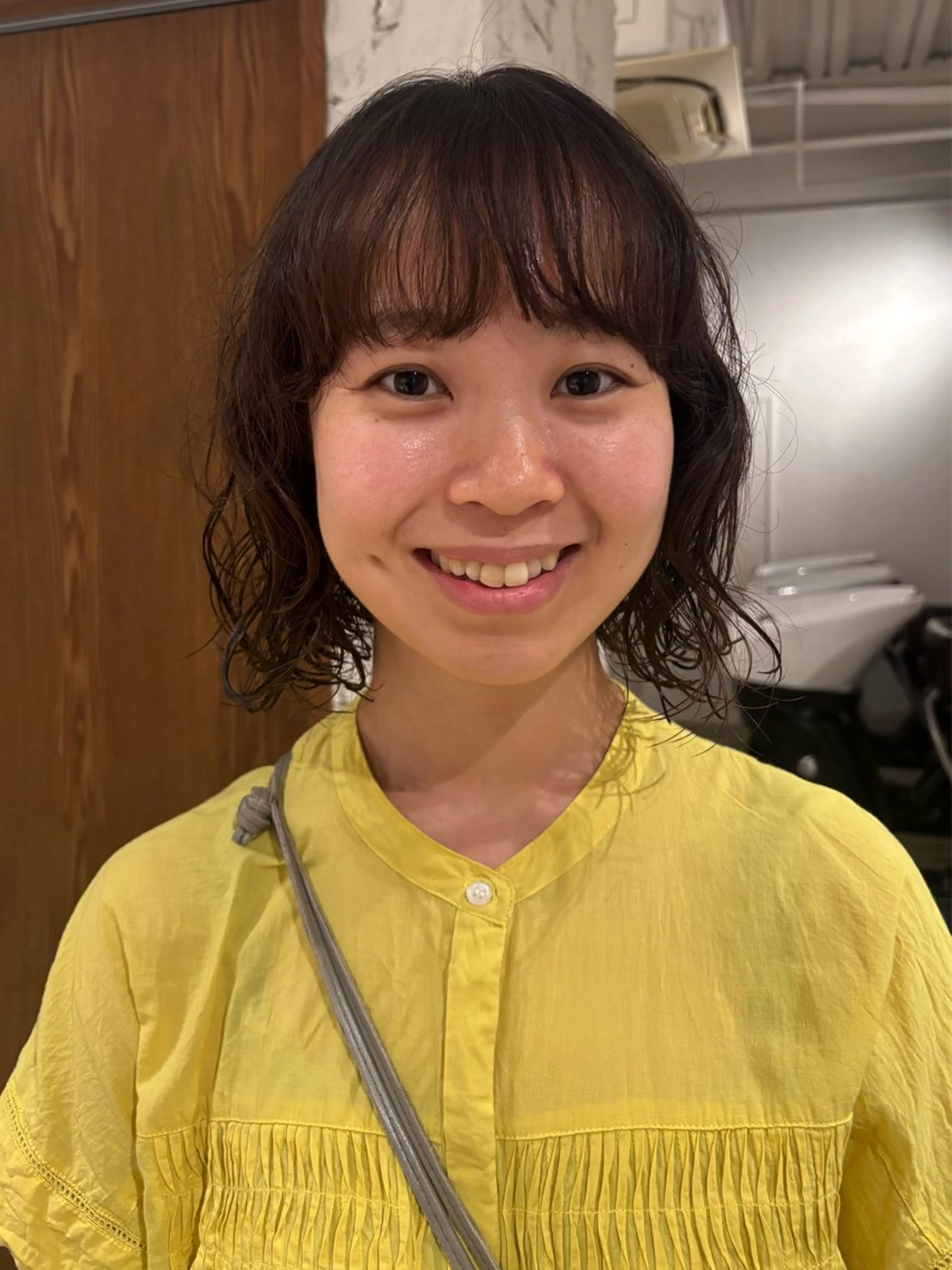 セミロング 福岡 奈砂のヘアスタイル