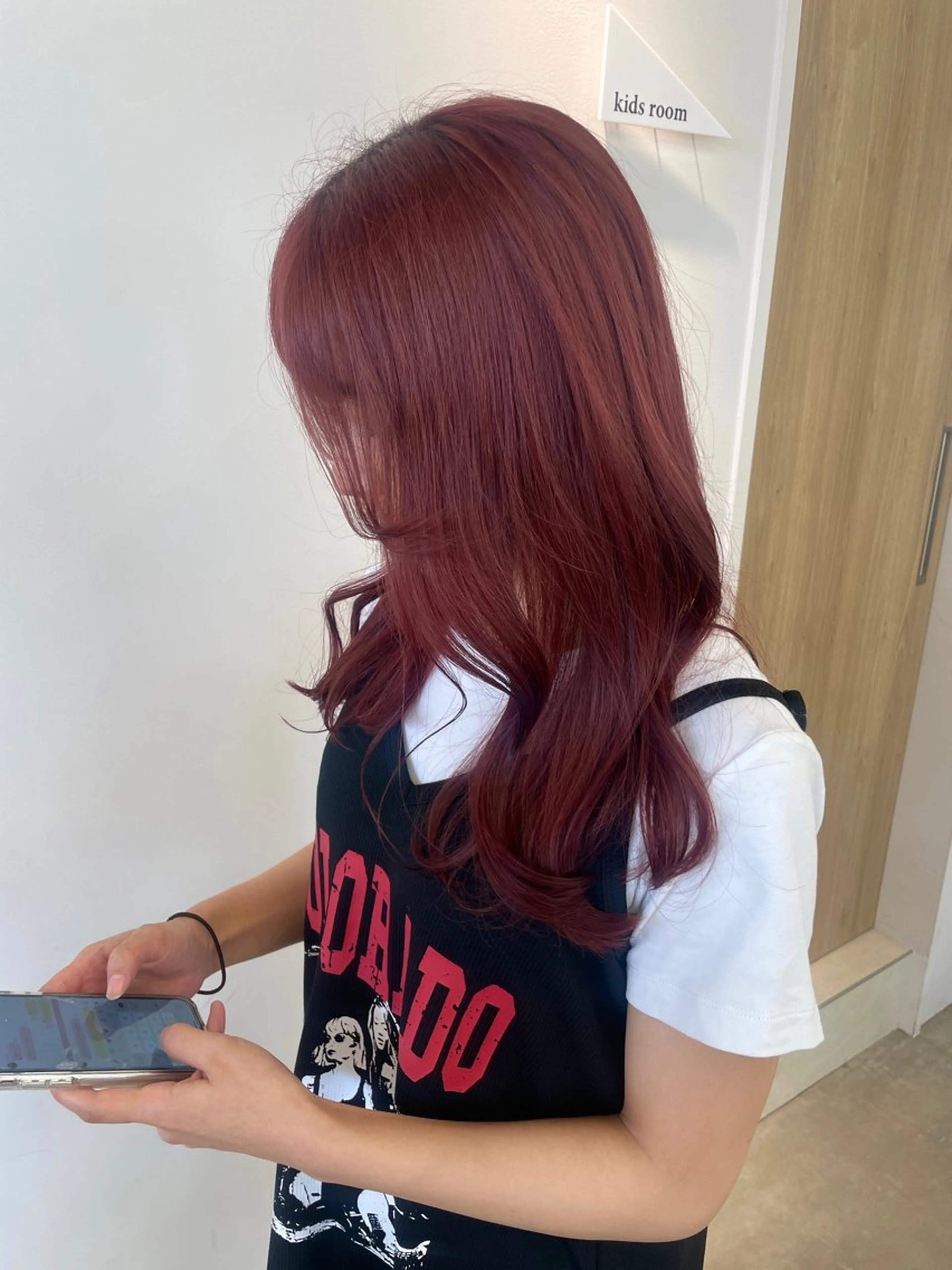 ロング カラー kana/ ブリーチ/暖色のヘアスタイル