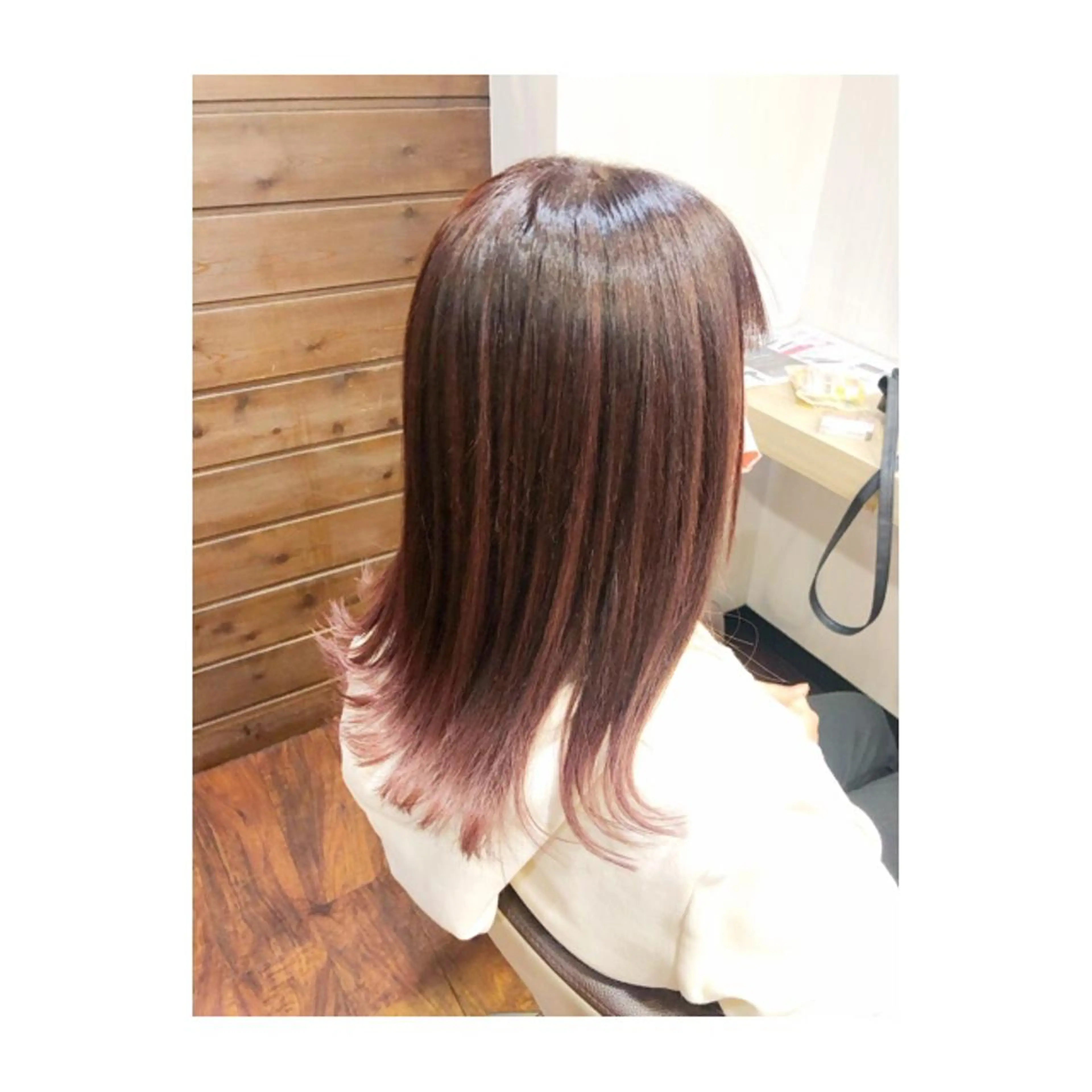 セミロング カラー 玉田 夕貴のヘアスタイル