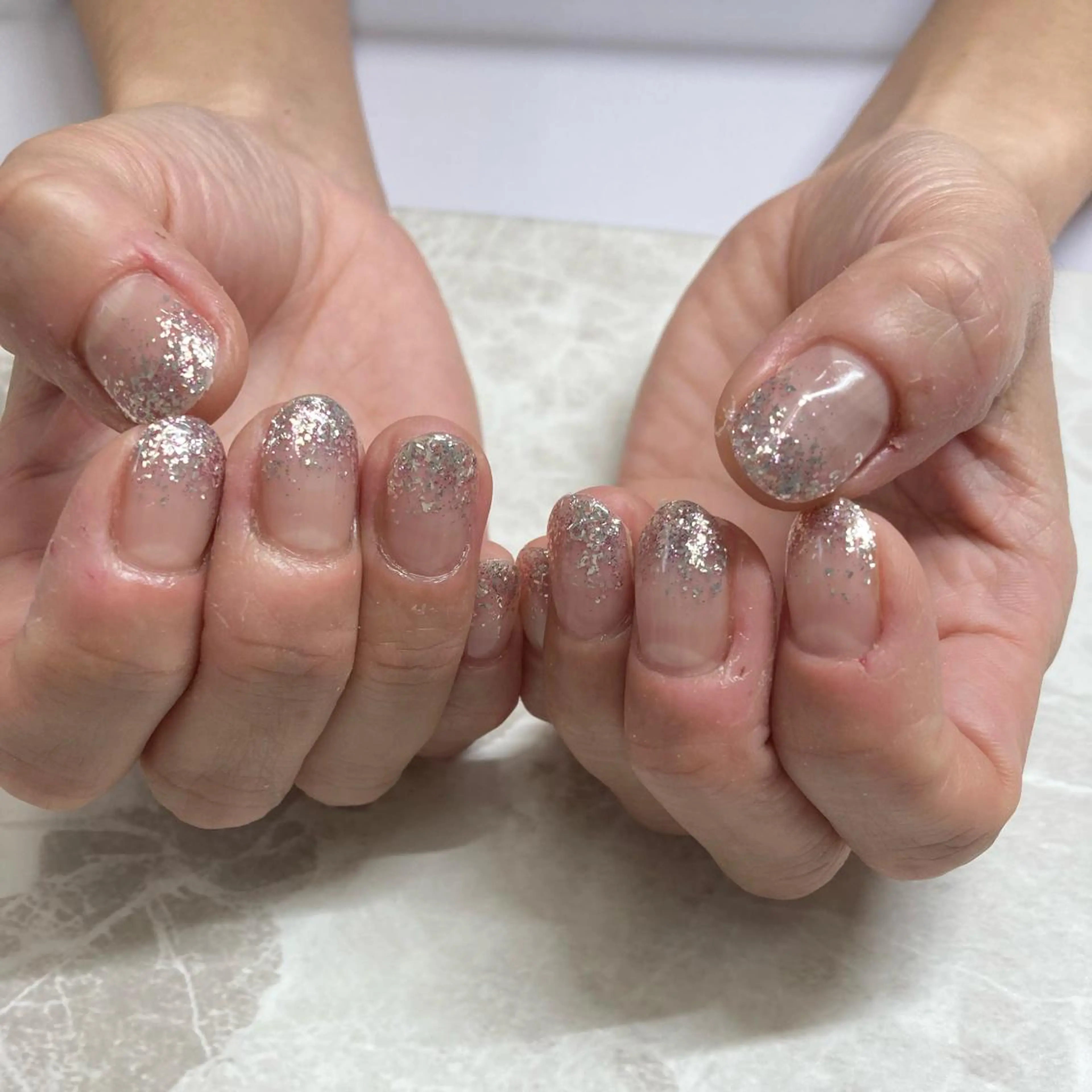 ネイル ラメ(グリッター) ラメグラデーション RicottEYELASH&NAIL所属・下城 葵のエステ・リラクイメージ