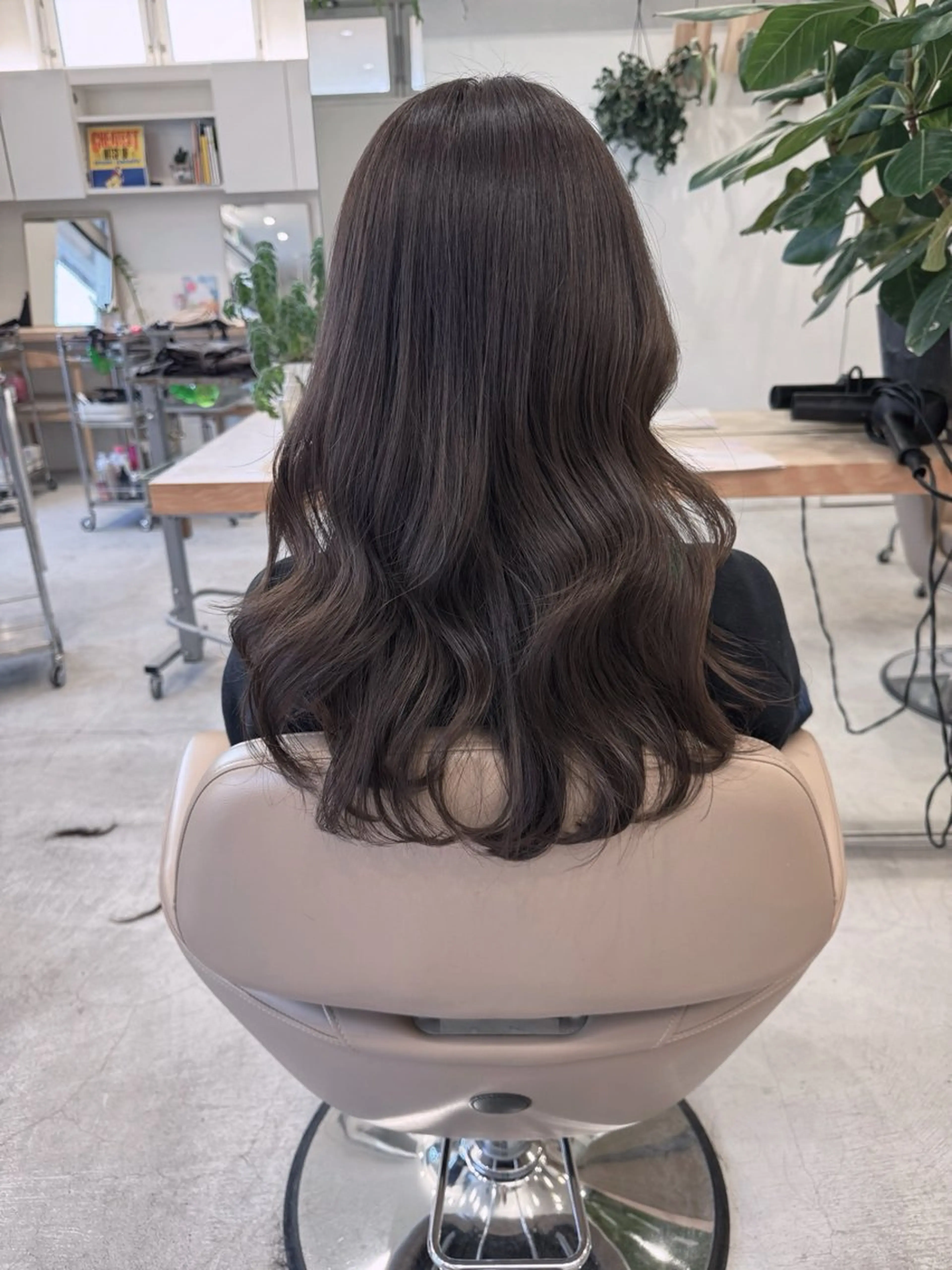 ロング カラー 💛🤍U too e’s 鎌倉🧸のヘアスタイル