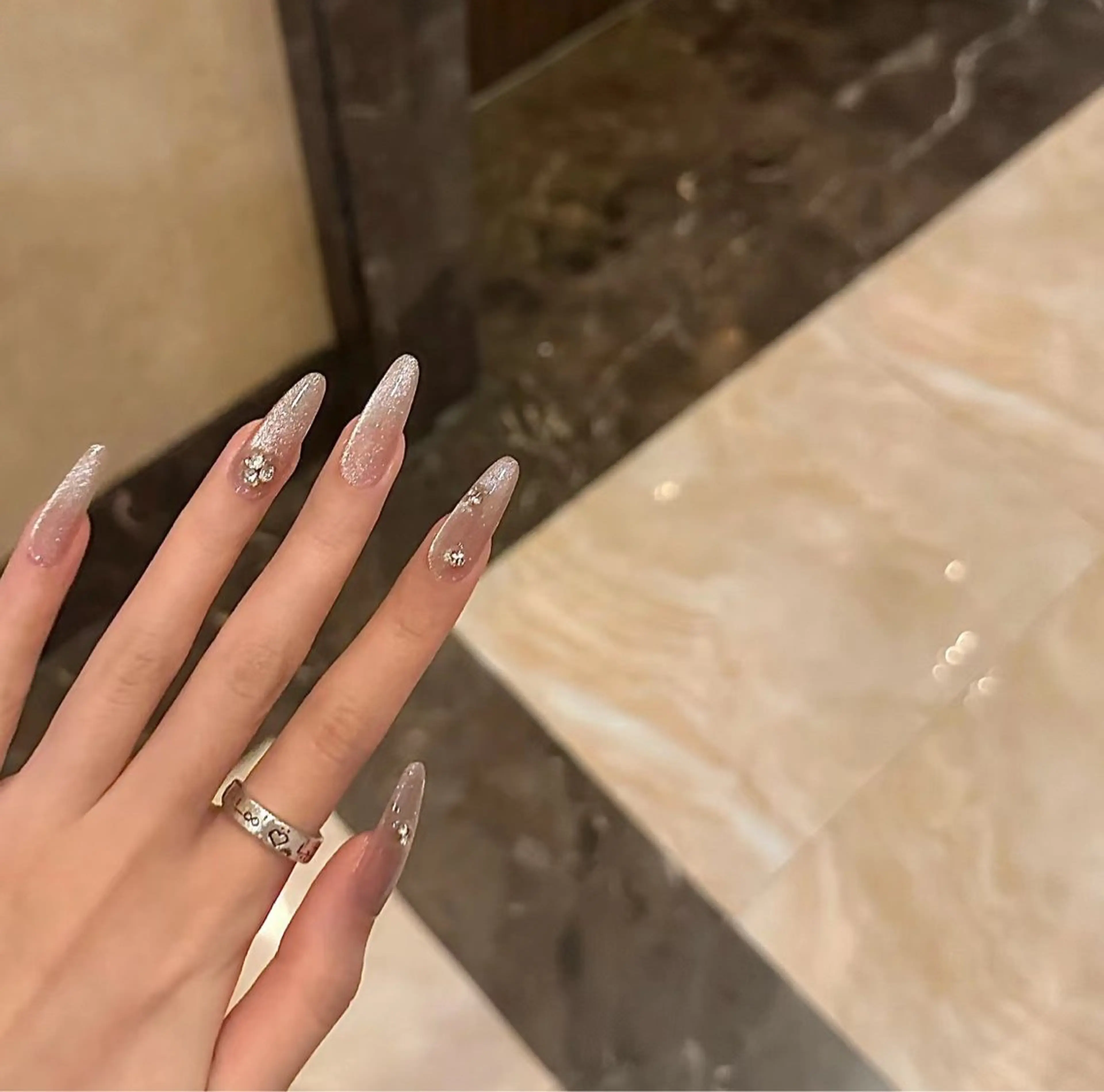 ネイル u1salon所属・ゆい ユイのネイルデザイン