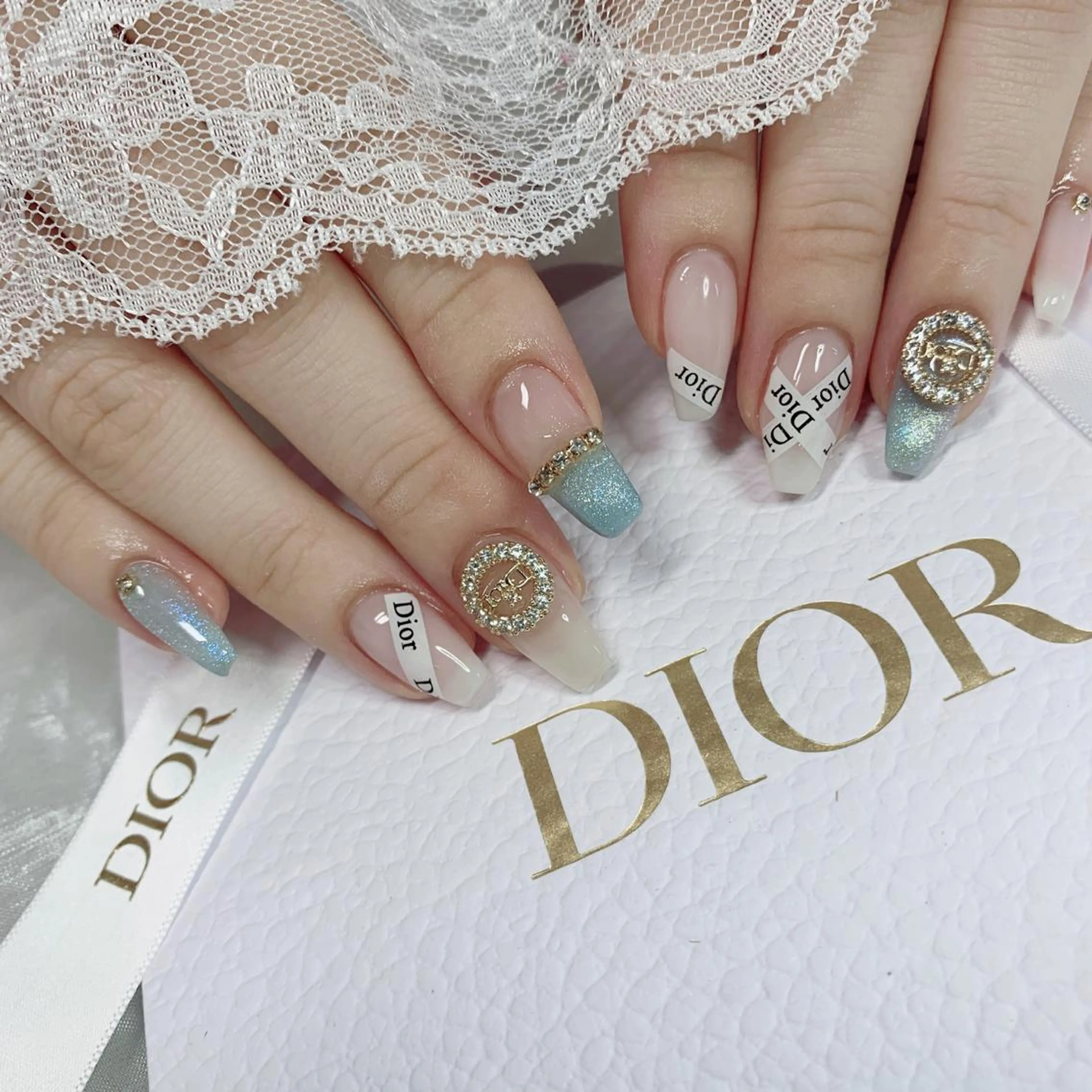 ネイル ハンドネイル La neige* yuki 🥯🍑のネイルデザイン