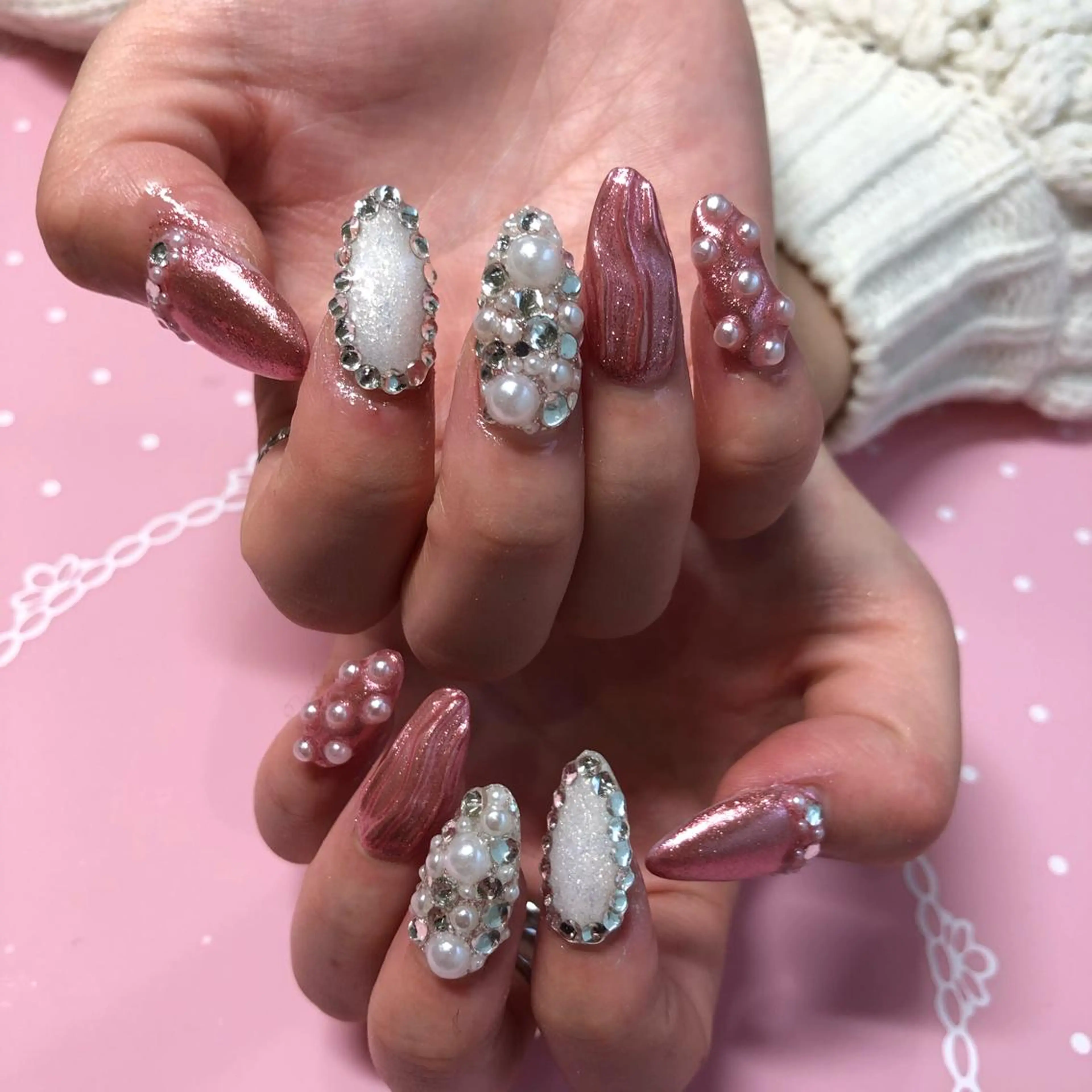 ミディアム ネイル ハンドネイル 《LB》ラブリエ Nail&eyeのマツエク・マツパデザイン