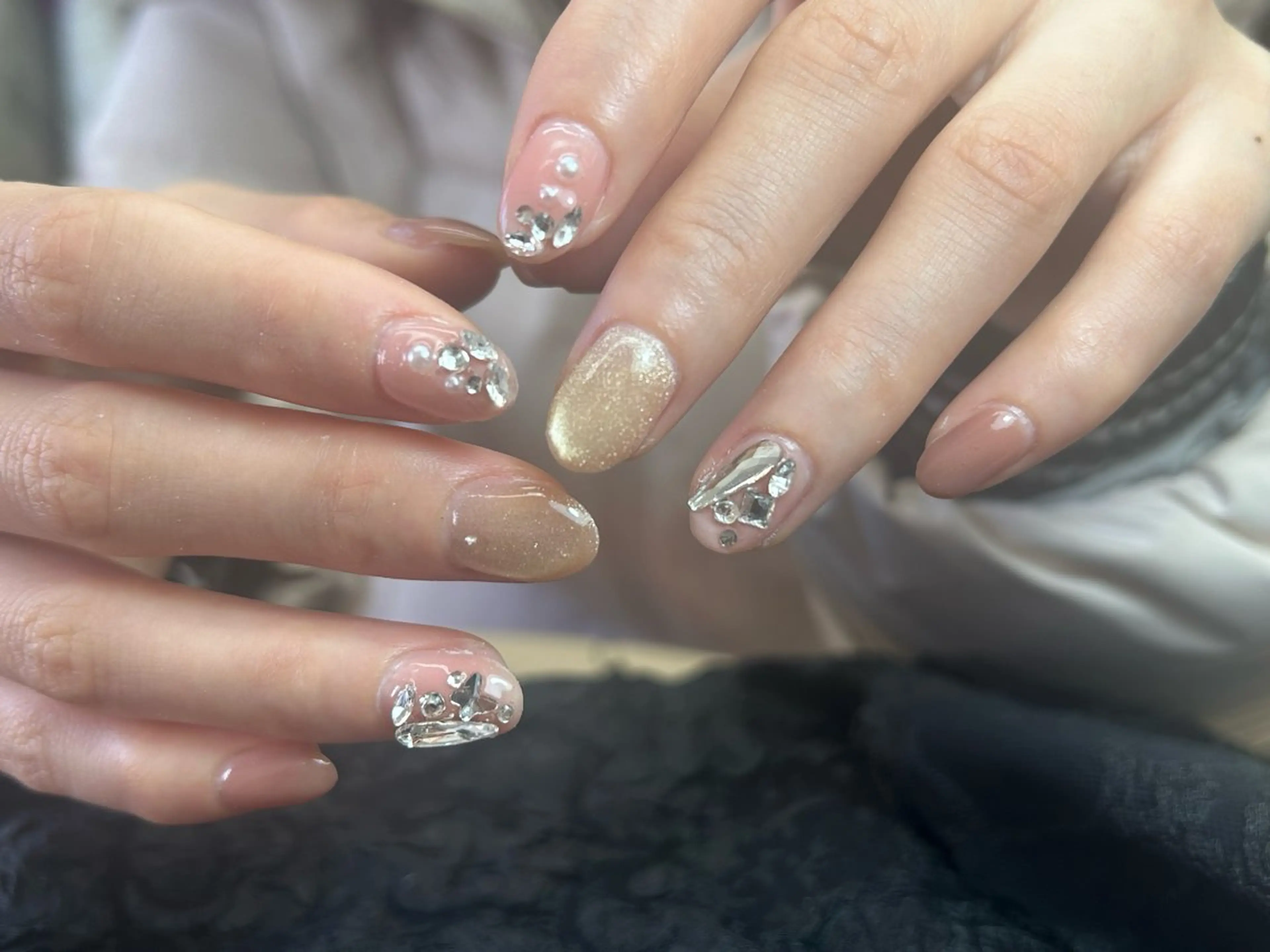 ネイル オーロラネイル フラッシュネイル フラワーネイル フレンチネイル キラキラネイル ハンドネイル 🌟桜beauty 🌟プロ ネイリストのネイルデザイン