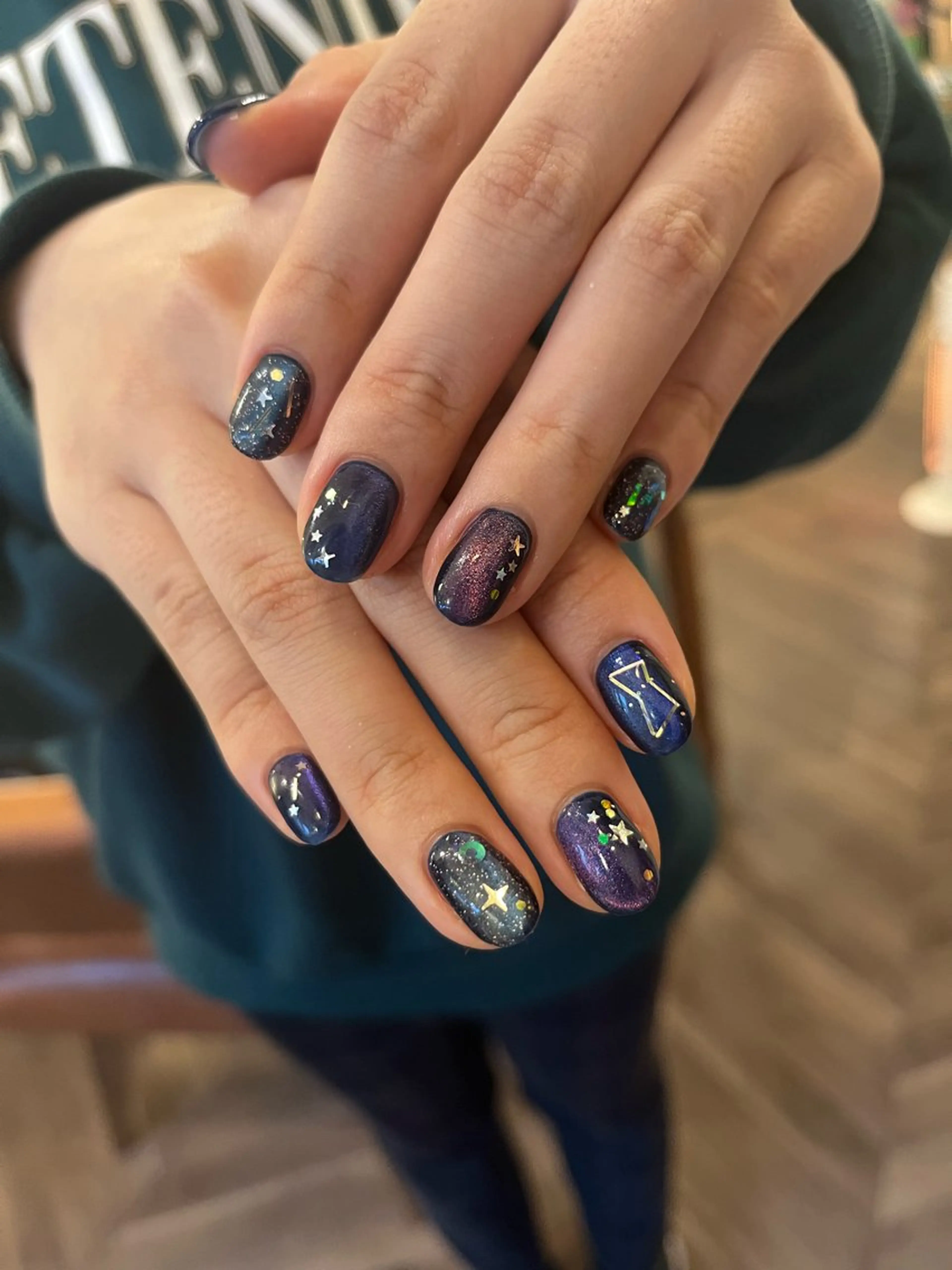 ネイル マグネットネイル ハンドネイル AT.1011(アトリエテンイレブン)所属・AT.1011 (ハルカ)のネイルデザイン