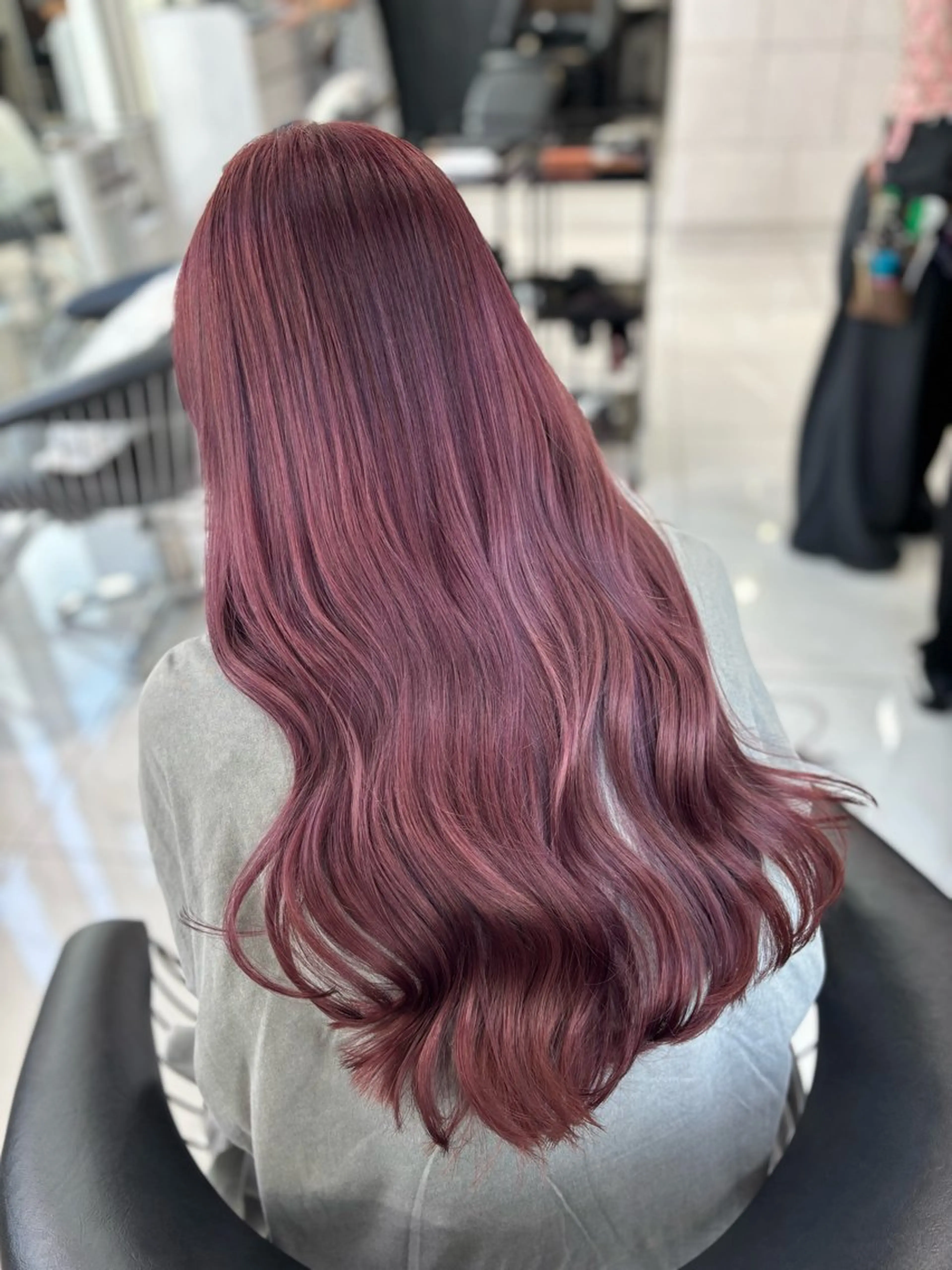 ロング カラー カット ヘアカラー トリートメント Sakuraෆ˚* 透け感ベージュ🥨のヘアスタイル