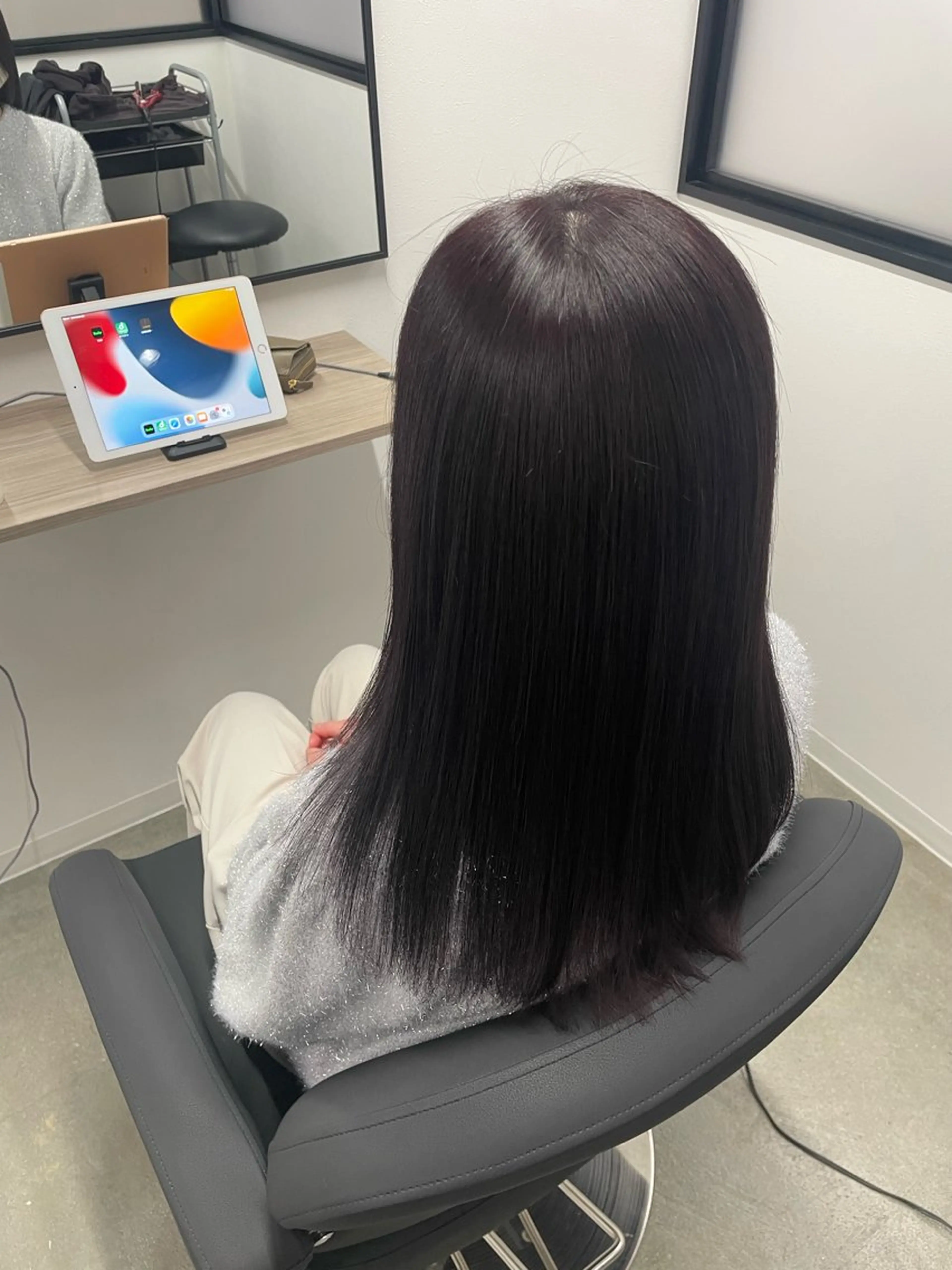 ロング カラー 菅野 萌愛のヘアスタイル