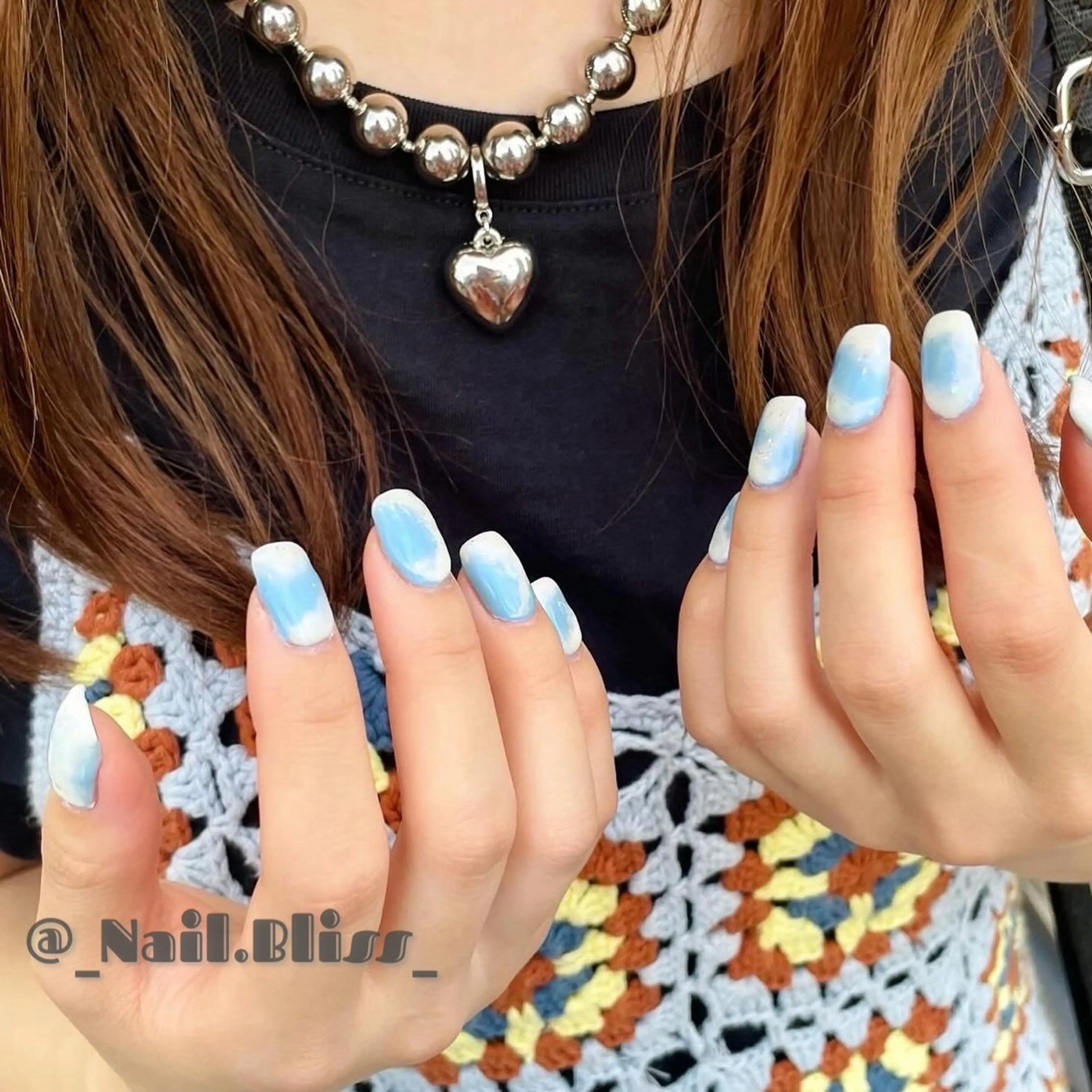 ネイル オーロラネイル ブルー ハンドネイル NAIL BLISSのネイルデザイン