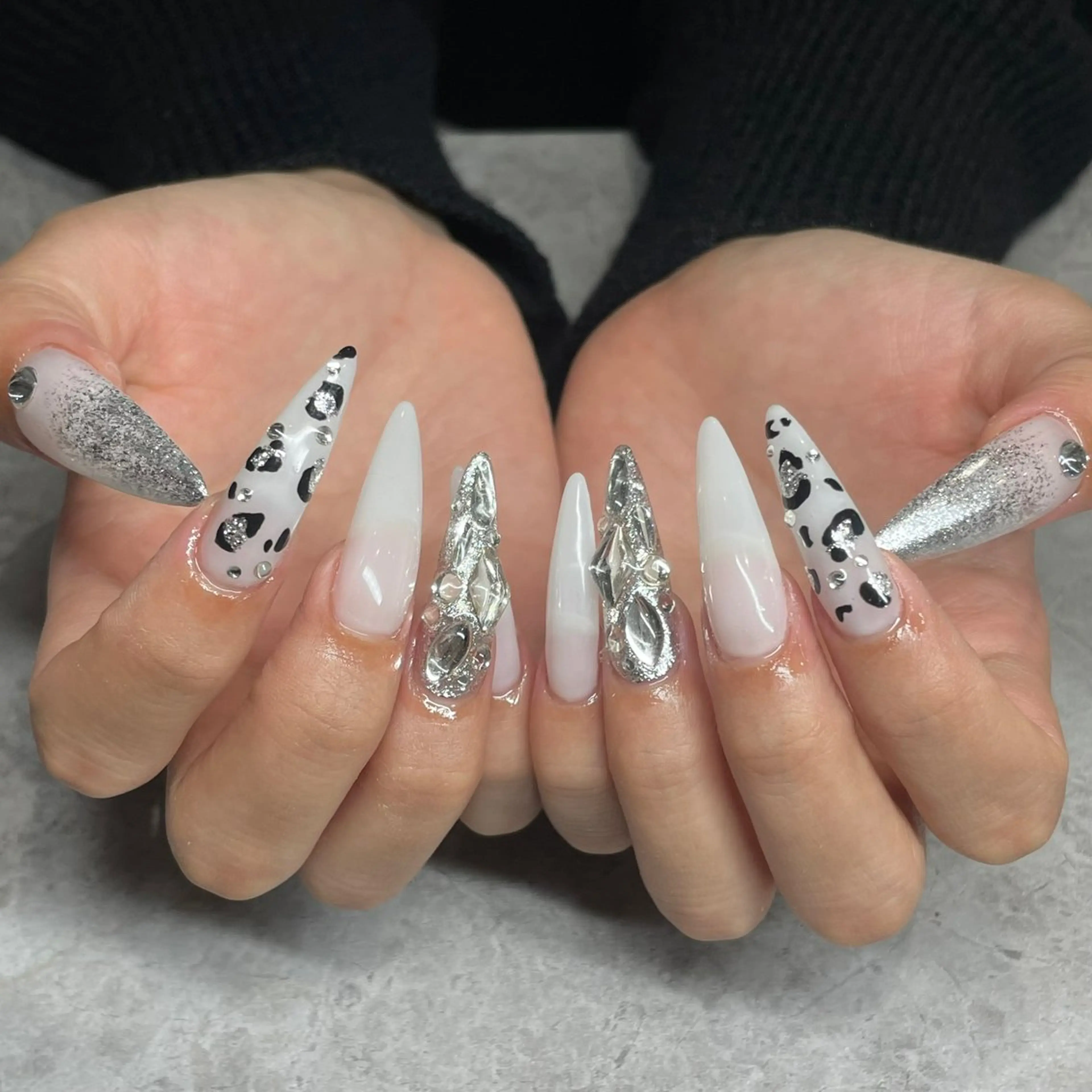ネイル ハンドネイル IROHA NAIL Kurumi🪽🫧のネイルデザイン