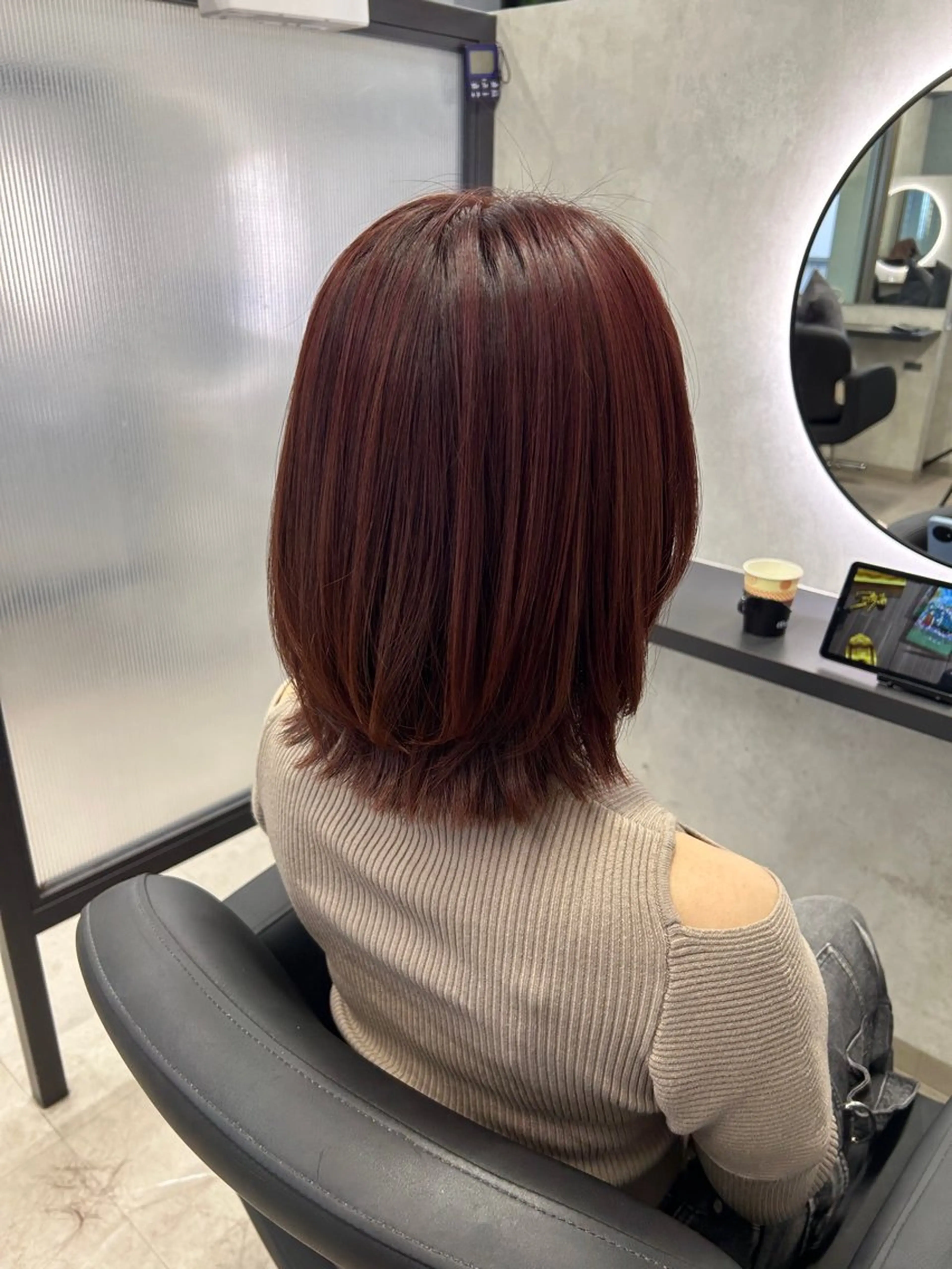 ミディアム カラー ハイライト/レイヤー ミルクティー/山本のヘアスタイル