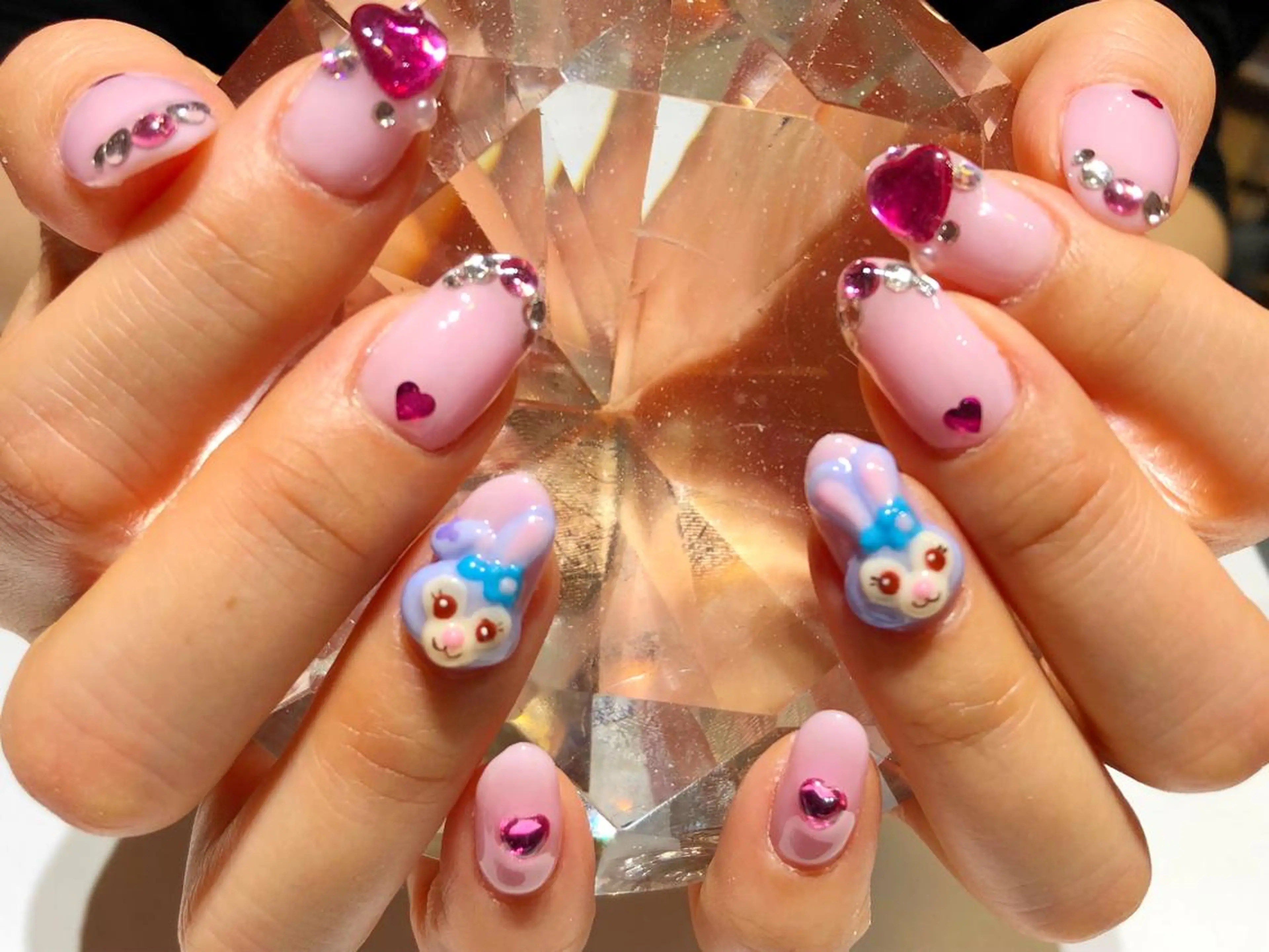 ネイル ジェルネイル YUN 💅のネイルデザイン