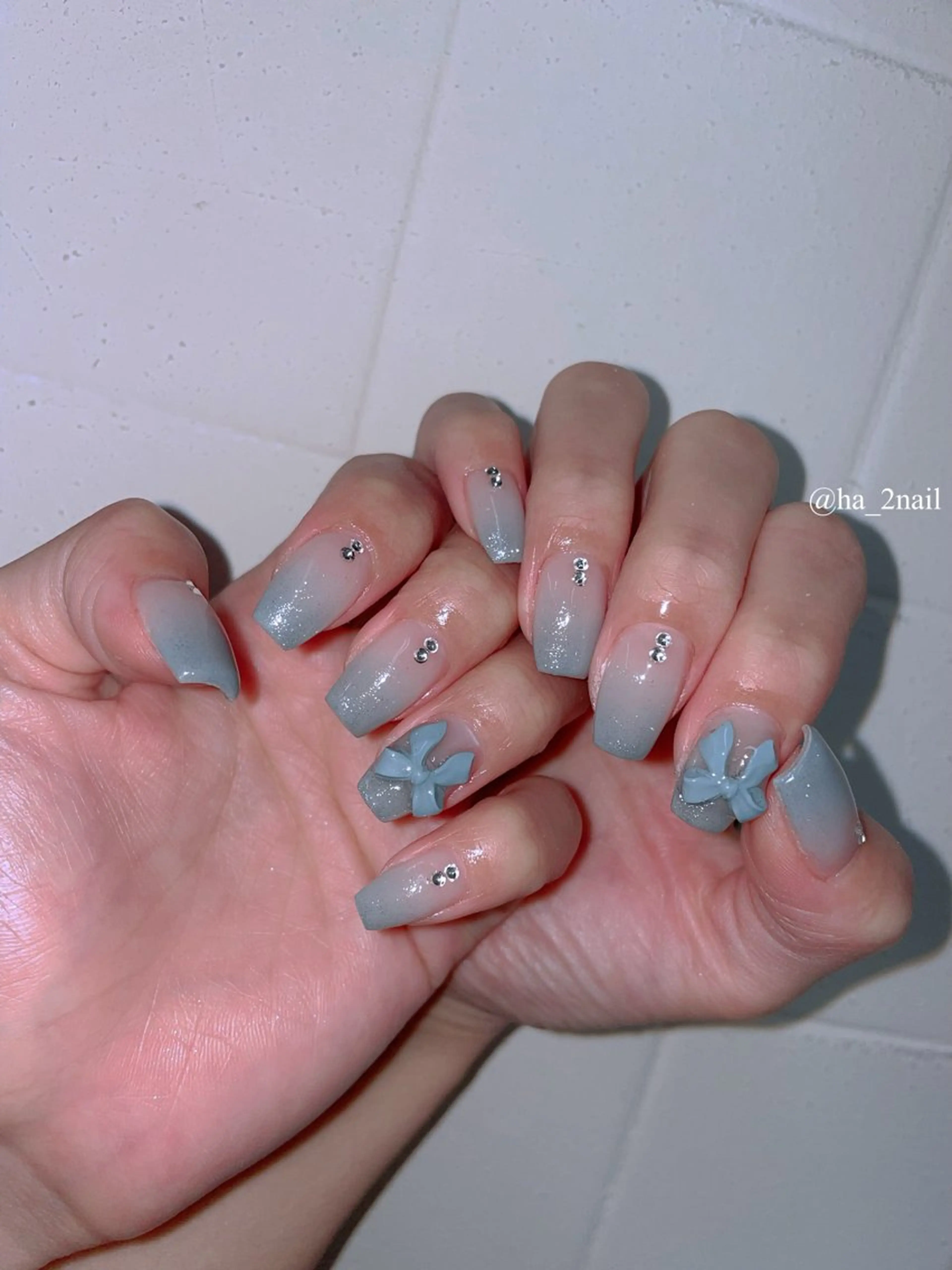 ネイル グラデーション リボン NAIL and EYELASH ALPHA.所属・ALPHA. 姫繇のネイルデザイン