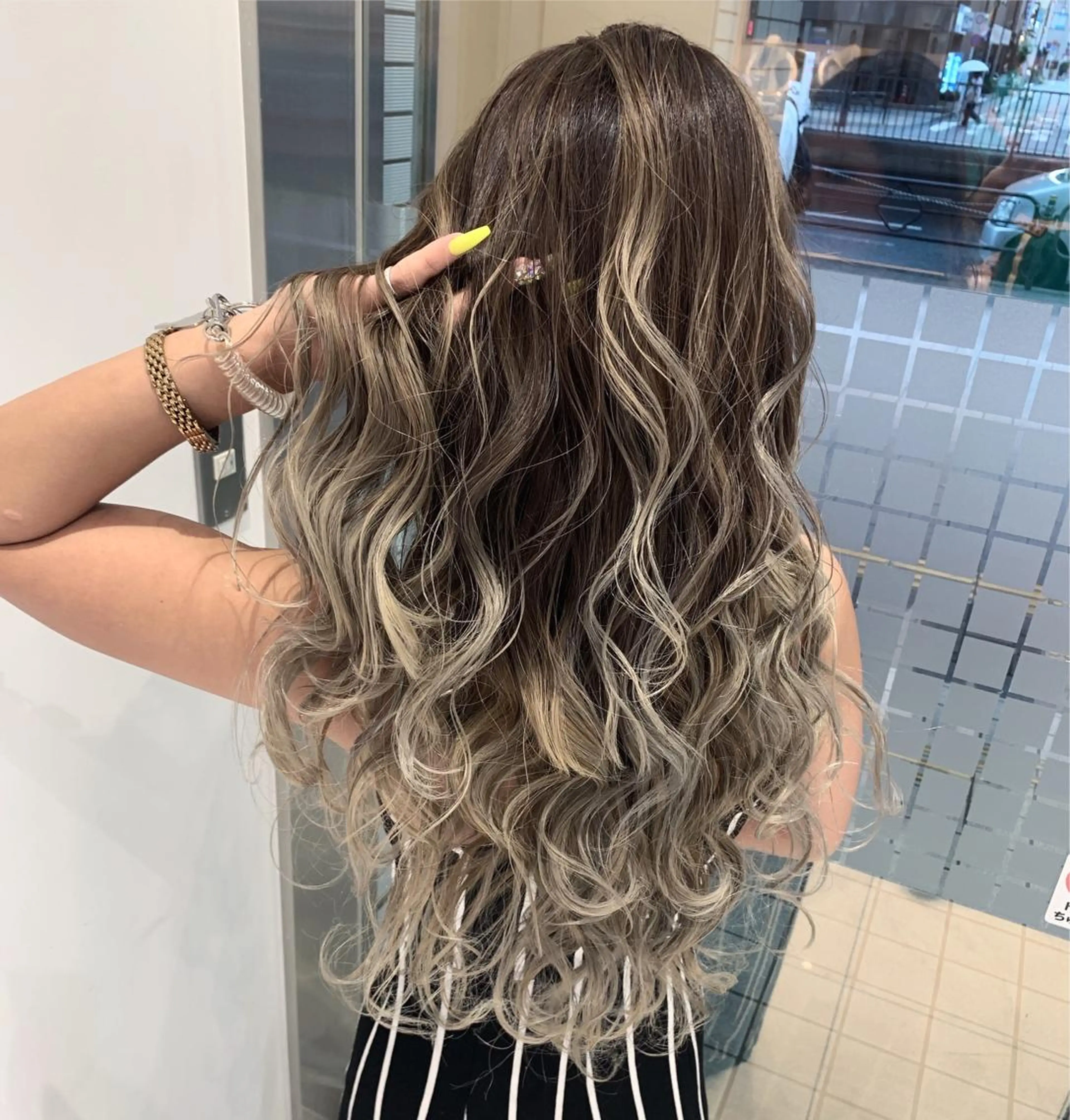 ロング カラー バレイヤージュ レイヤーカット カット ヘアカラー N° jillva ♦️川端裕司♦️のヘアスタイル