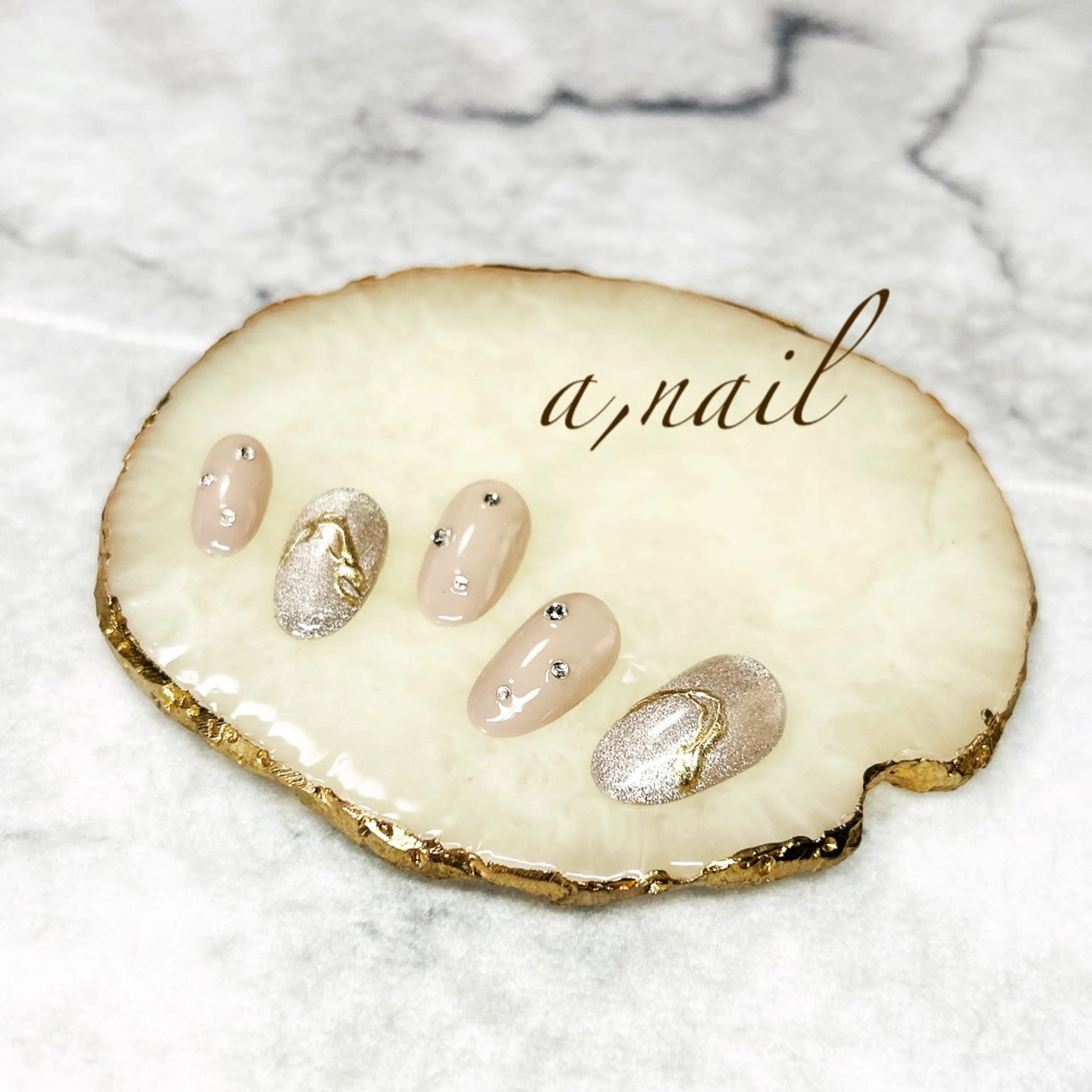 ネイル キラキラネイル マグネットネイル ミラーネイル シンプルネイル ハンドネイル ネイルサロン エーネイルのネイルデザイン