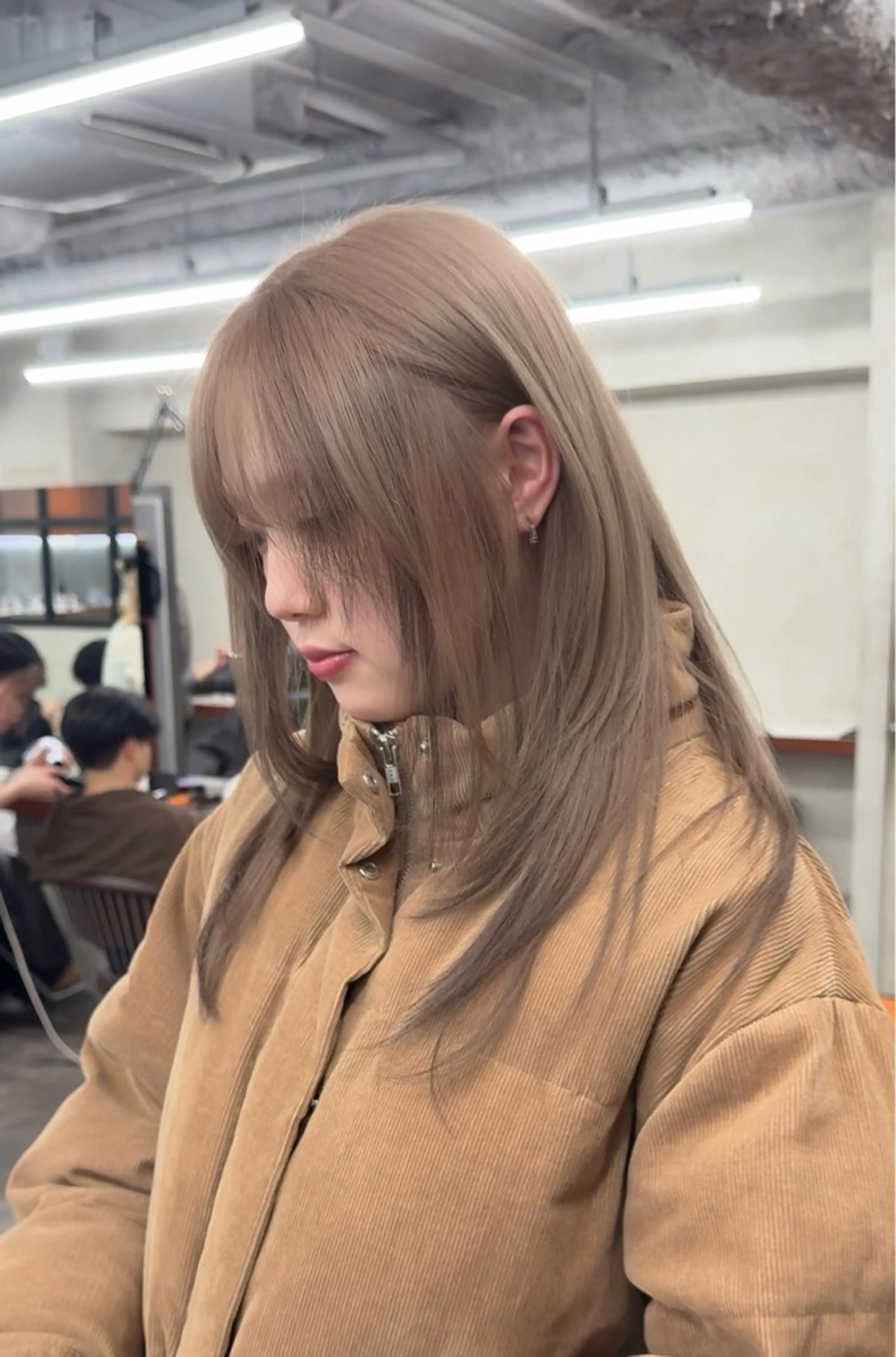 ロング カラー アッシュ ベージュカラー ブリーチ ケアブリーチ ダブルカラー カット ヘアカラー トリートメント nico TOKYO 渋谷所属・ブリーチ　ハイトーン 特化🌈フジタハルキのヘアスタイル