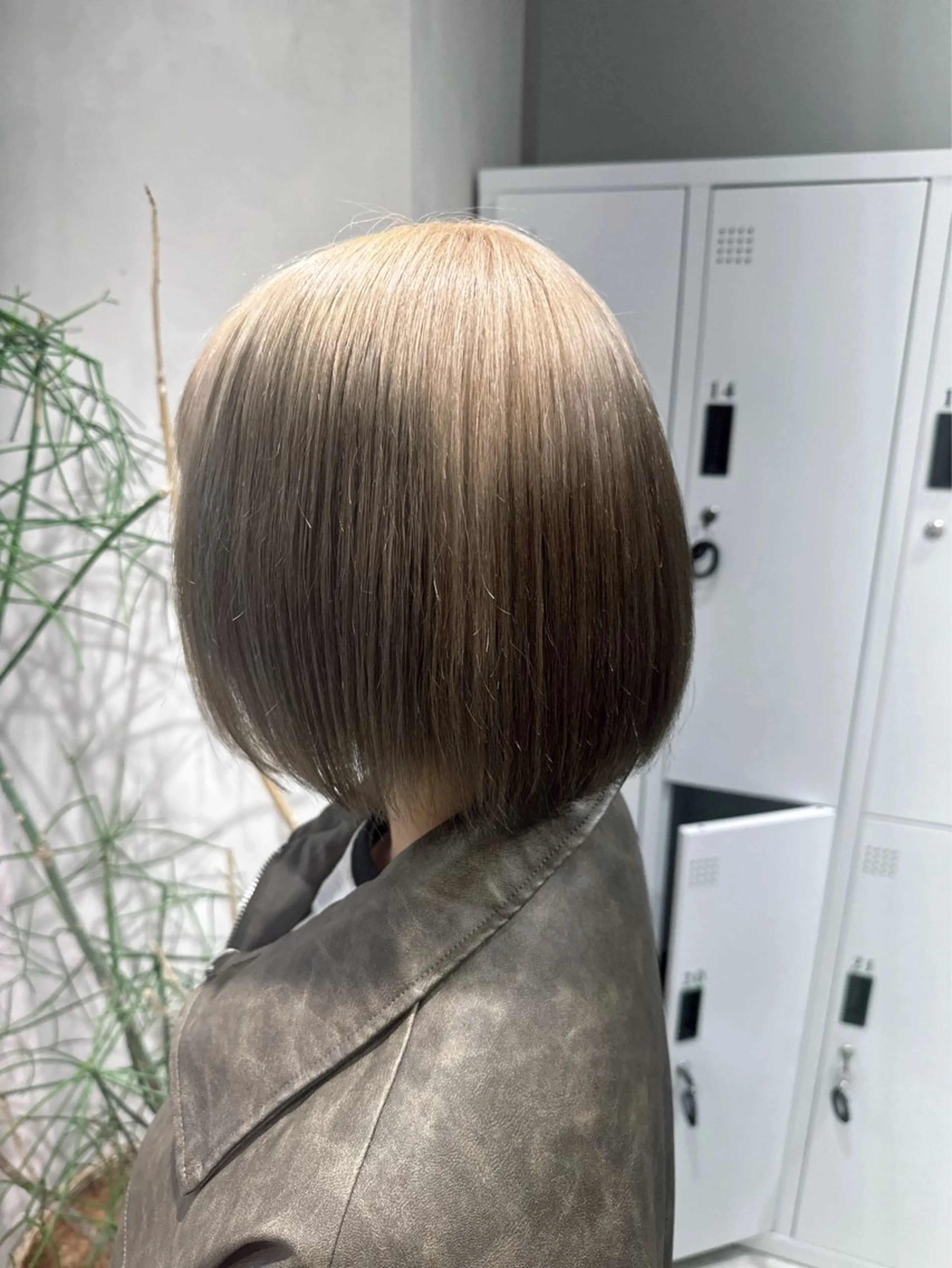 ミディアム カラー カット ヘアカラー トリートメント 透明感カラー✨艶髪 制作🌱山根あゆみのヘアスタイル