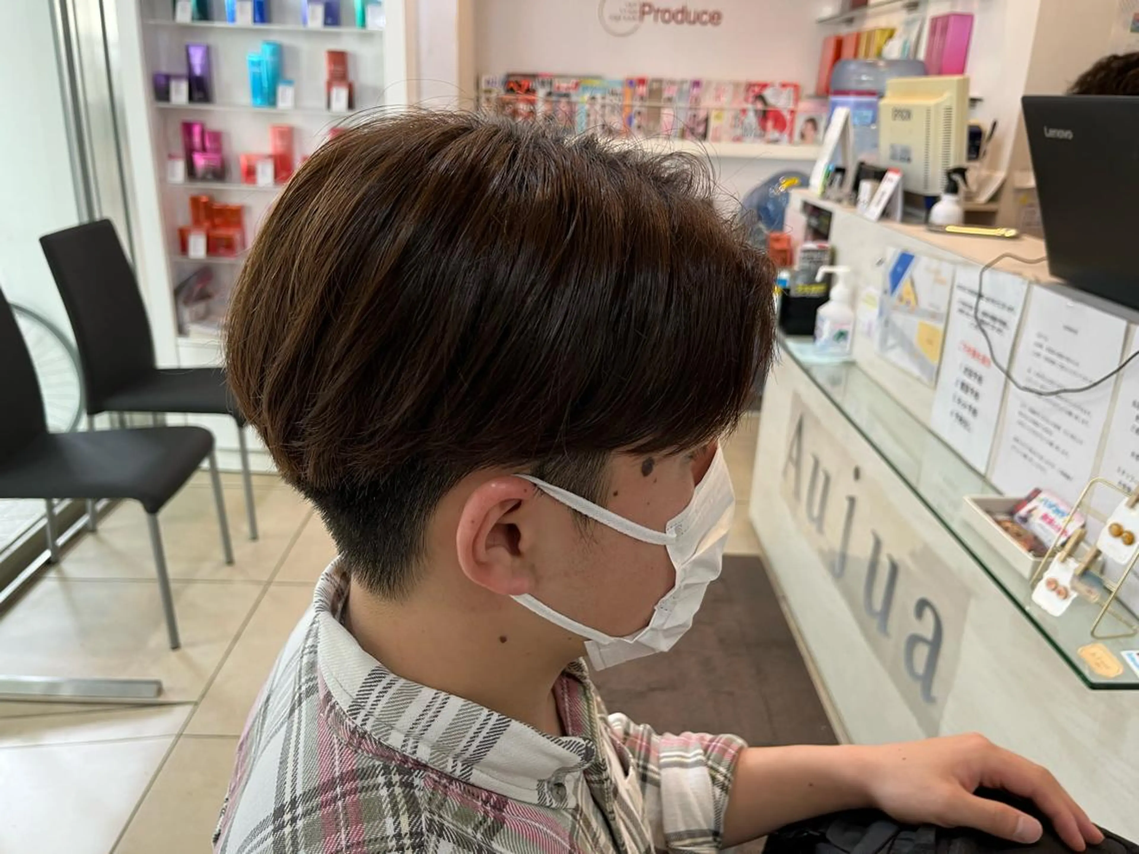 ショート パーマ メンズ センターパート メンズパーマ ニュアンスパーマ カット パーマ 韓国風メンズ/毛流れ ヘアなら須田龍世のヘアスタイル