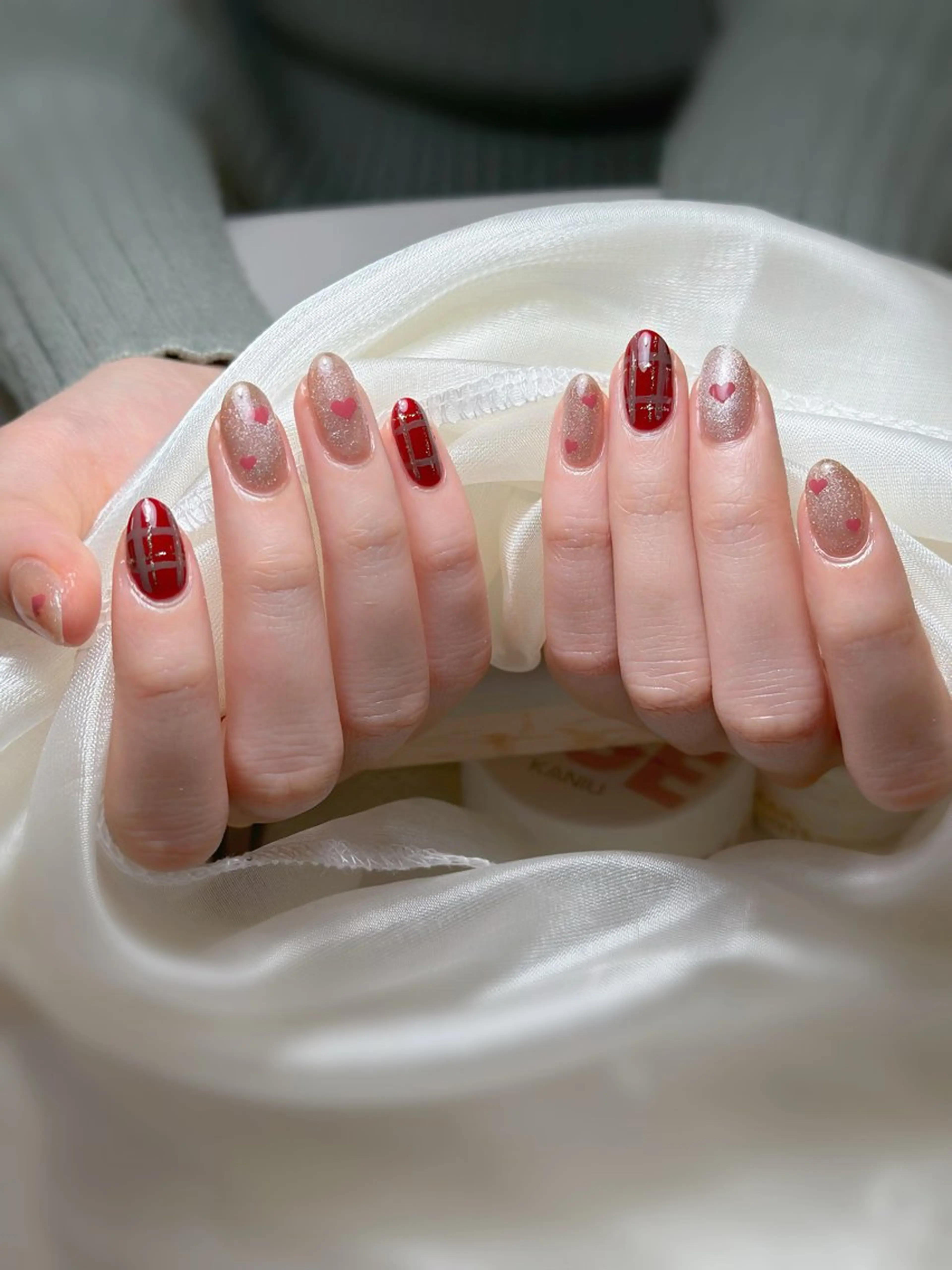 ネイル 持ち込み ハンドネイル Maggie nailクロのネイルデザイン