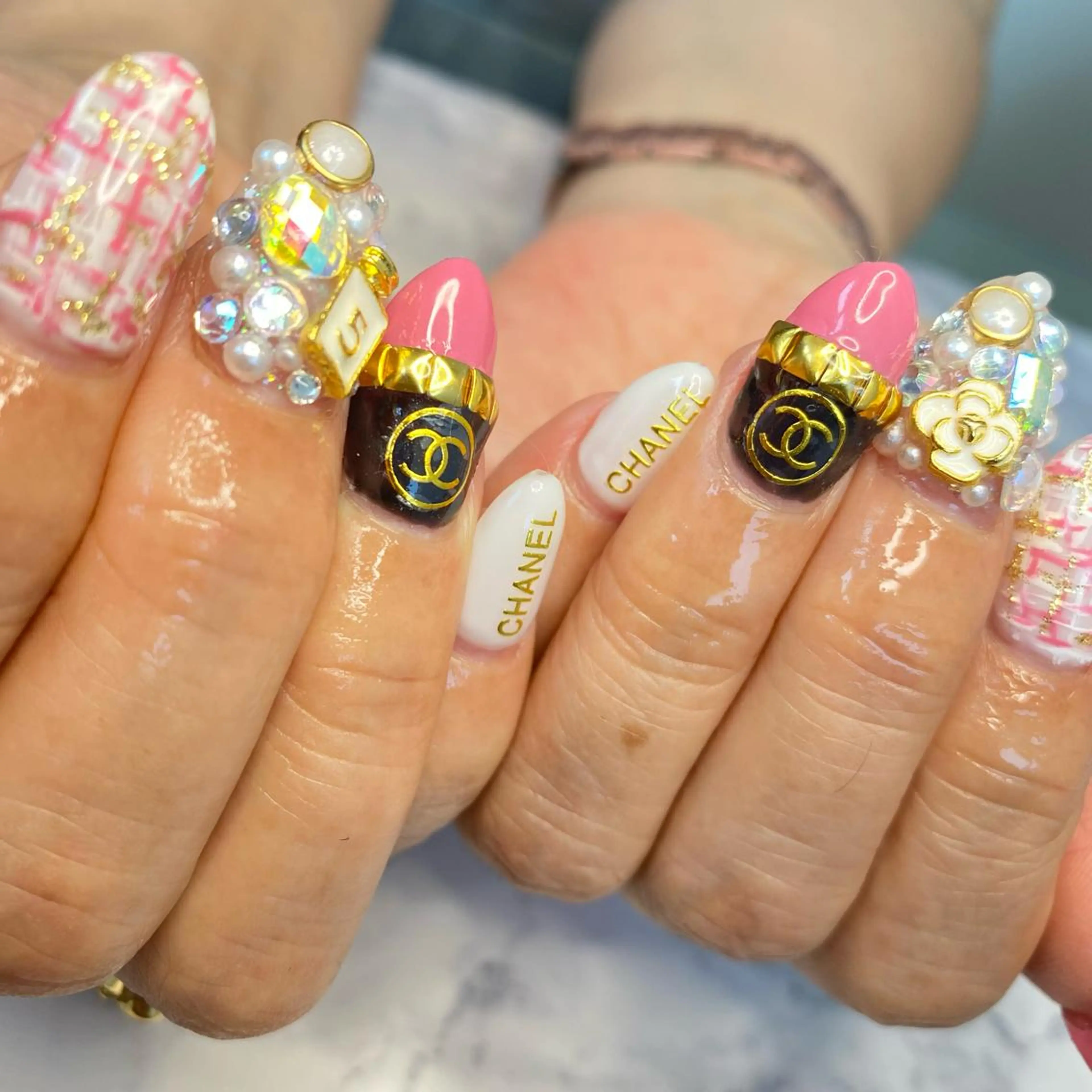 ネイル Nail Salon & MORE.のネイルデザイン